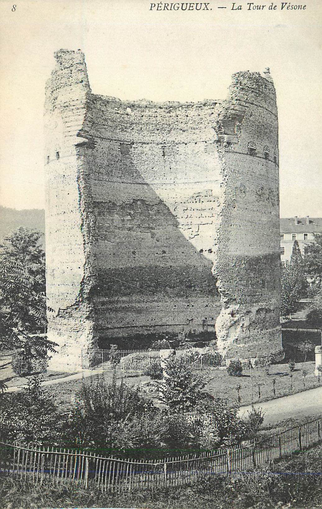 Périgueux — La Tour de Vésone — Éditeur Sans Pareil, n°8