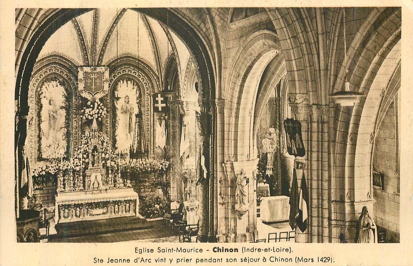 CPA Eglise Saint Maurice Chinon (Indre et Loire) Ste Jeanne d'Arc vint y prier pendant son Sejour a Chinon (Mars 1429)