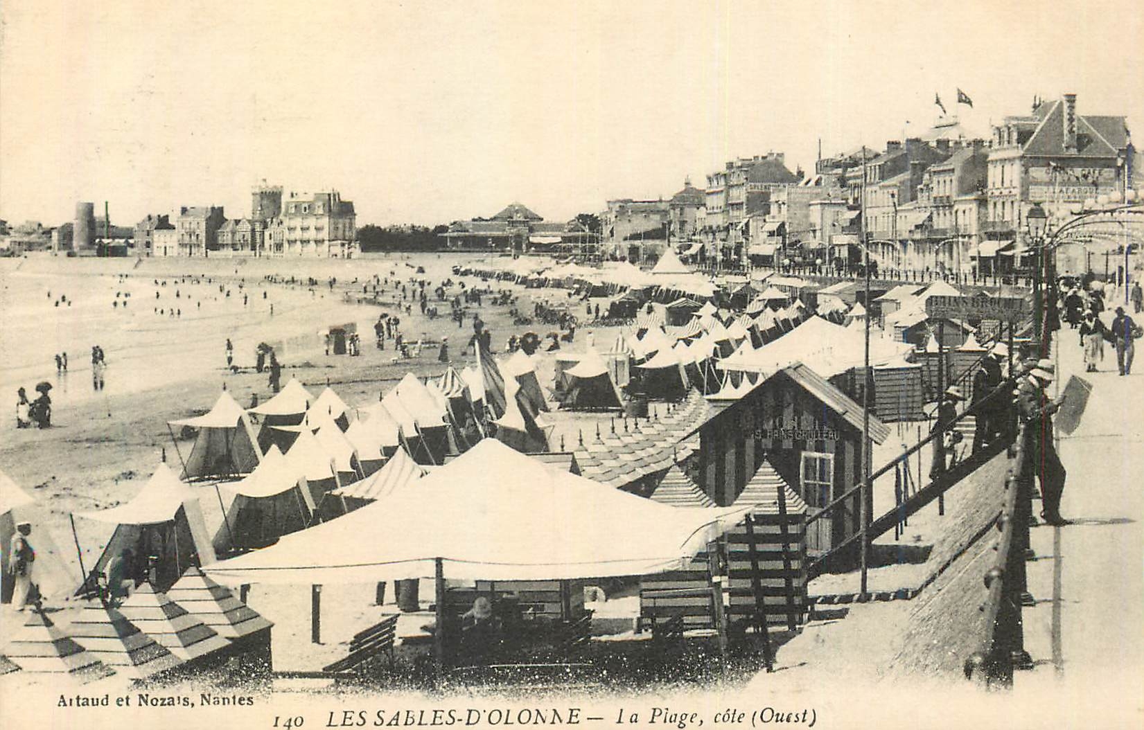 CPA Les Sables d'Olonne La Plage Cote (Ouest)
