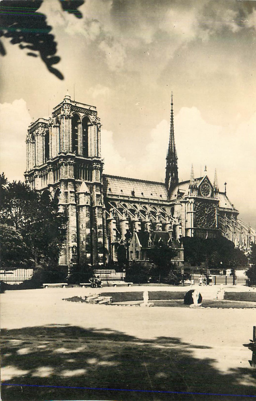 CPM Paris Notre Dame