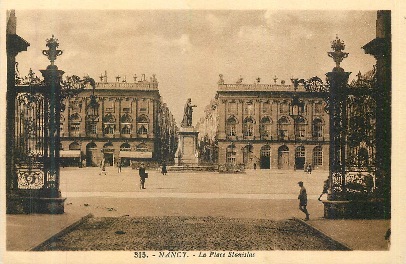 CPA Nancy la Place Stanislas