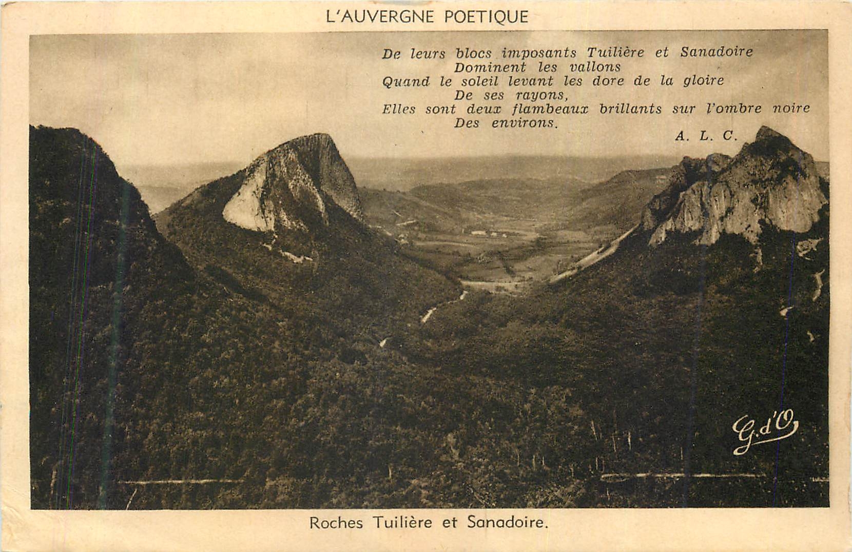 CPA L'Auvergne Poetique Roches Tuiliere et Sanadoire