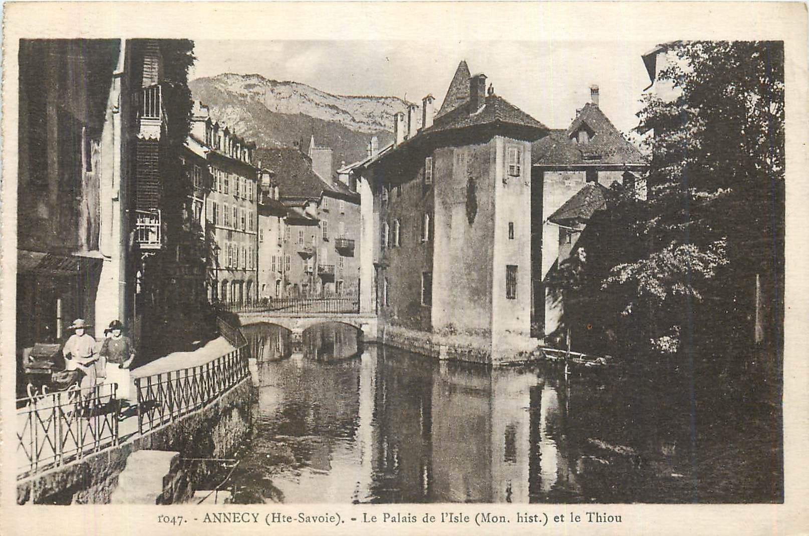 Annecy (Hte-Savoie) — Le Palais de l'Isle (Mon. hist.) et le Thiou — L. Fauraz, édit., n°1047