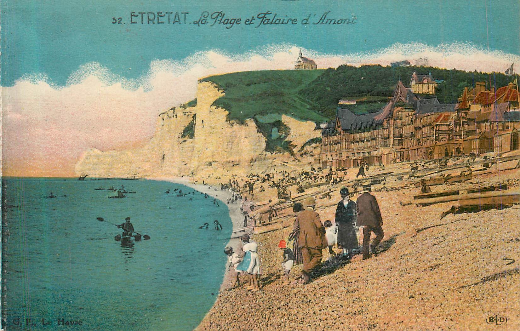 CPA Etretat La Plage et Falaise d'Amont