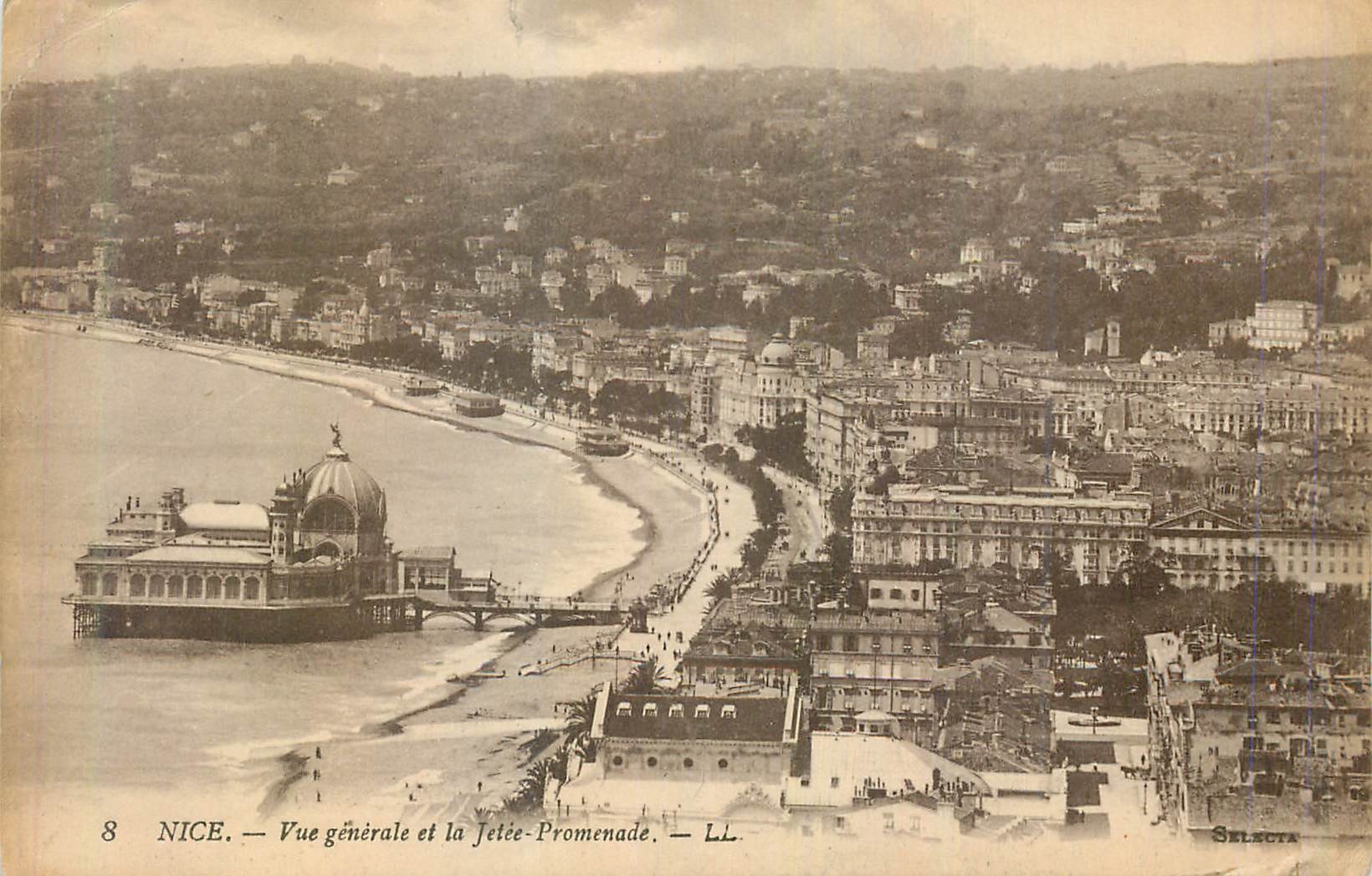 CPA Nice Vue Generale et la Jetee Promenade