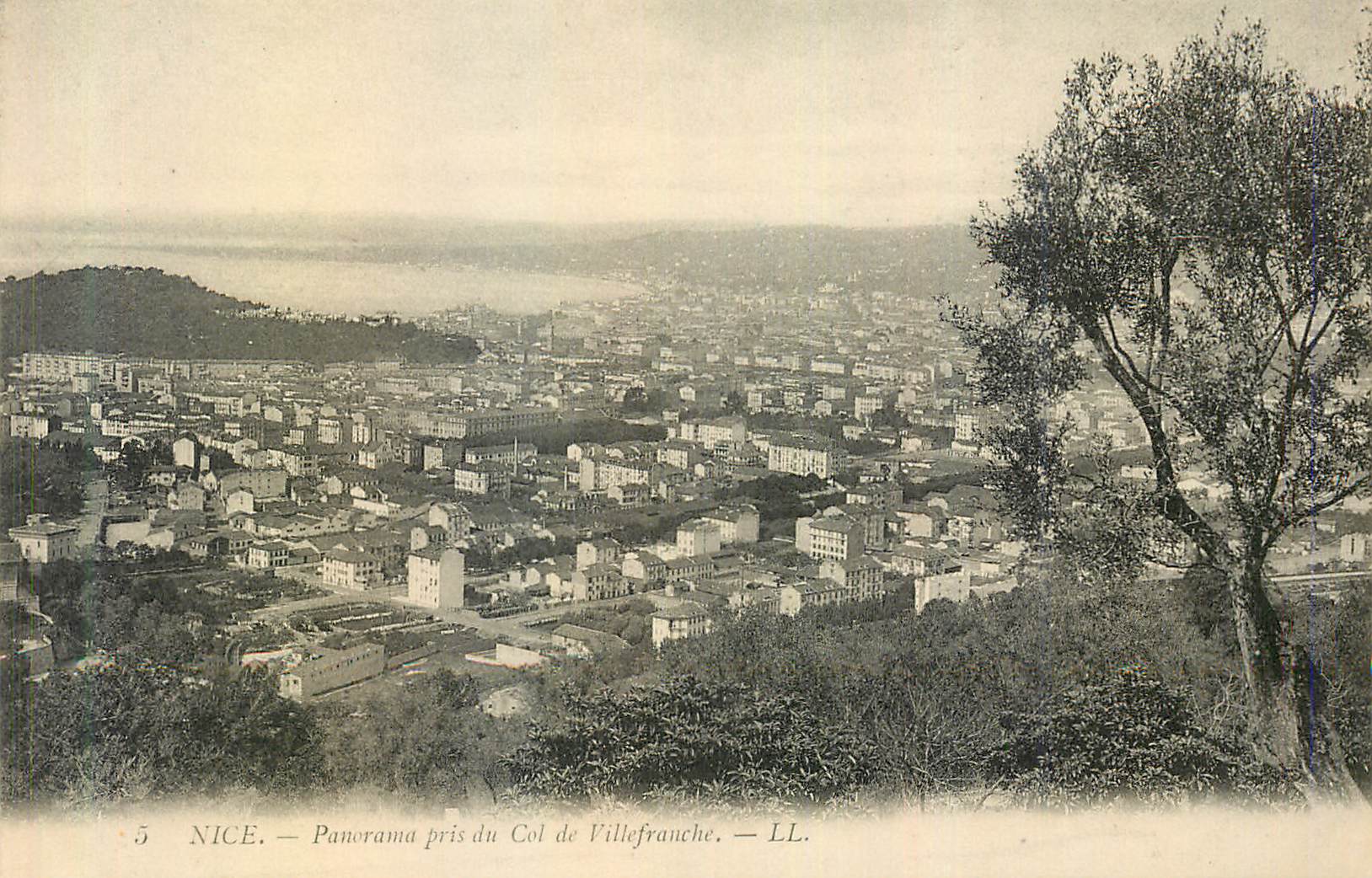 CPA Nice Panorama pris du Col de Villefranche