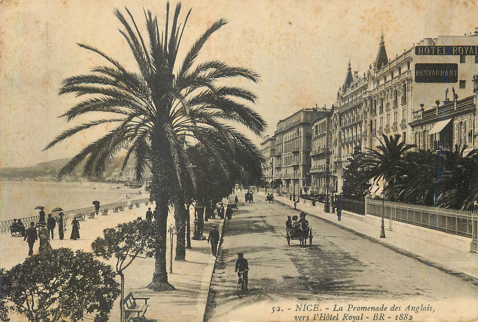 CPA Nice Promenade des Anglais vers l'Hotel Royal