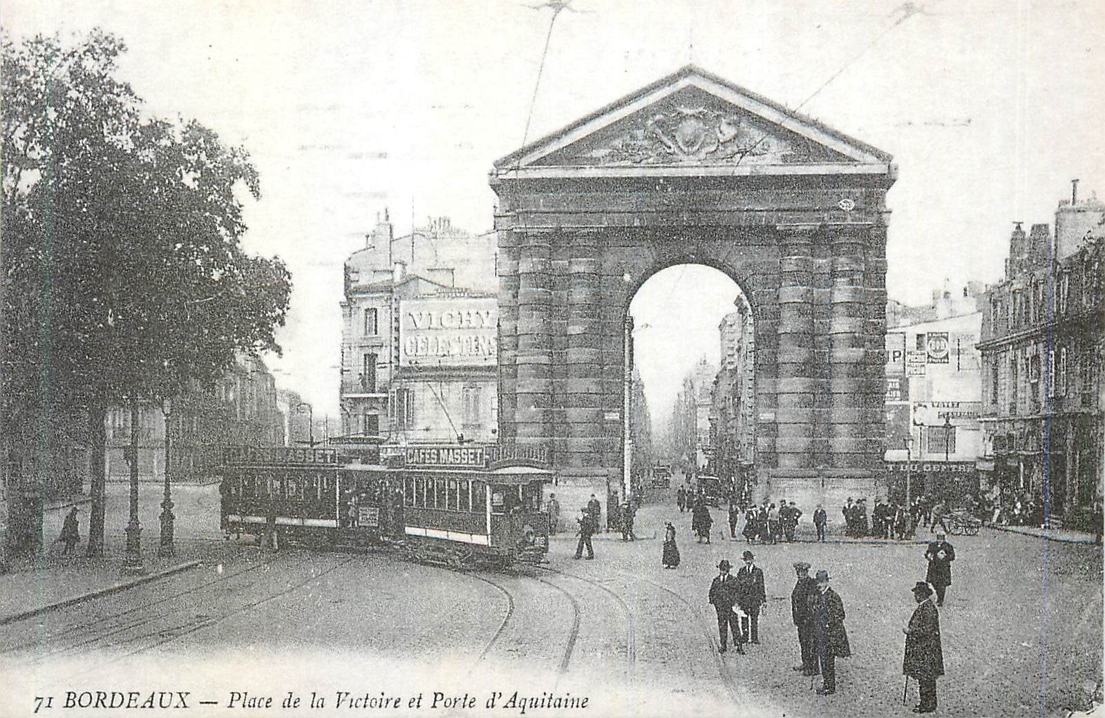 Bordeaux — Place de la Victoire et Porte d'Aquitaine — Éditeur : Service S.A. Genève