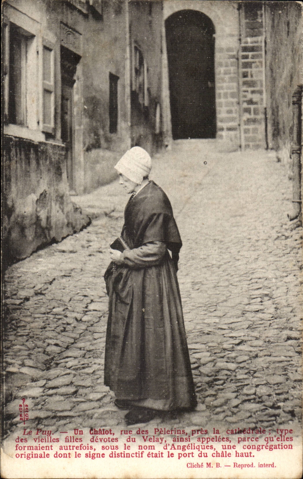 Velay - Un Chalot rue des Peletins devotes du Velay sous le nom Angeliques une congregation - CPA 