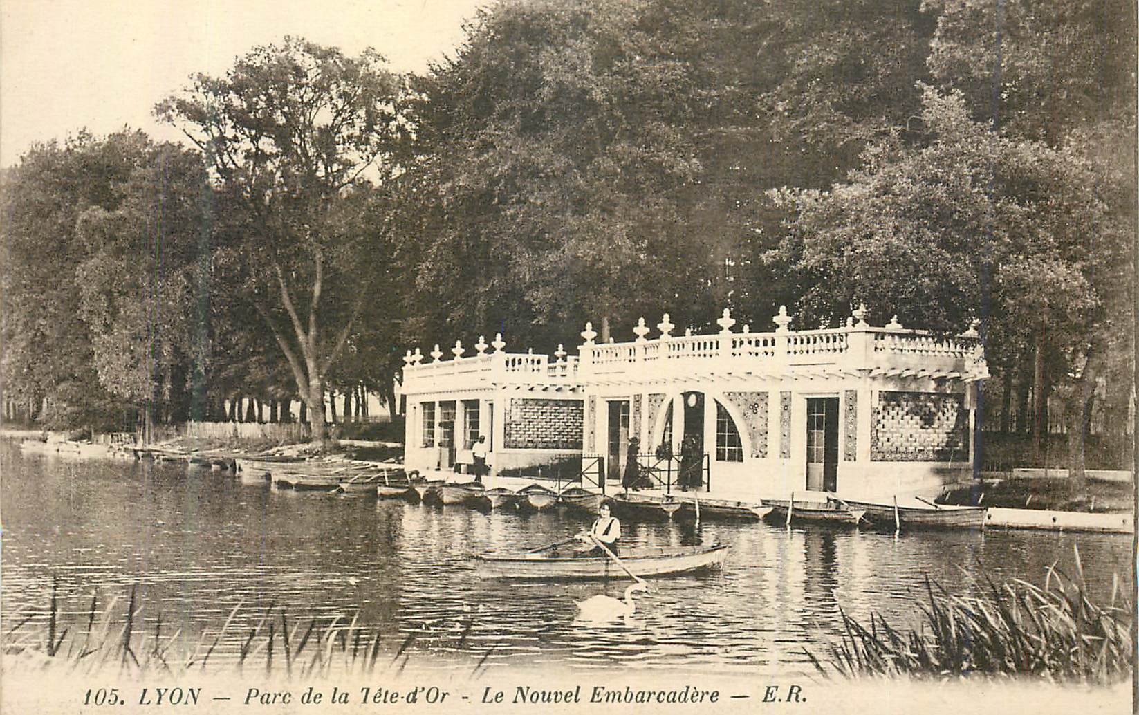 LYON — Parc de la Tête-d'Or — Le Nouvel Embarcadère — E.R.