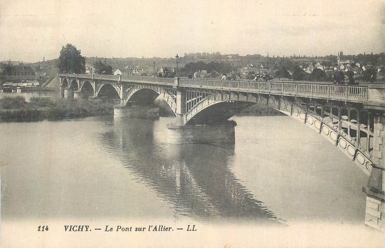 CPA Vichy Le Pont sur l'Allier