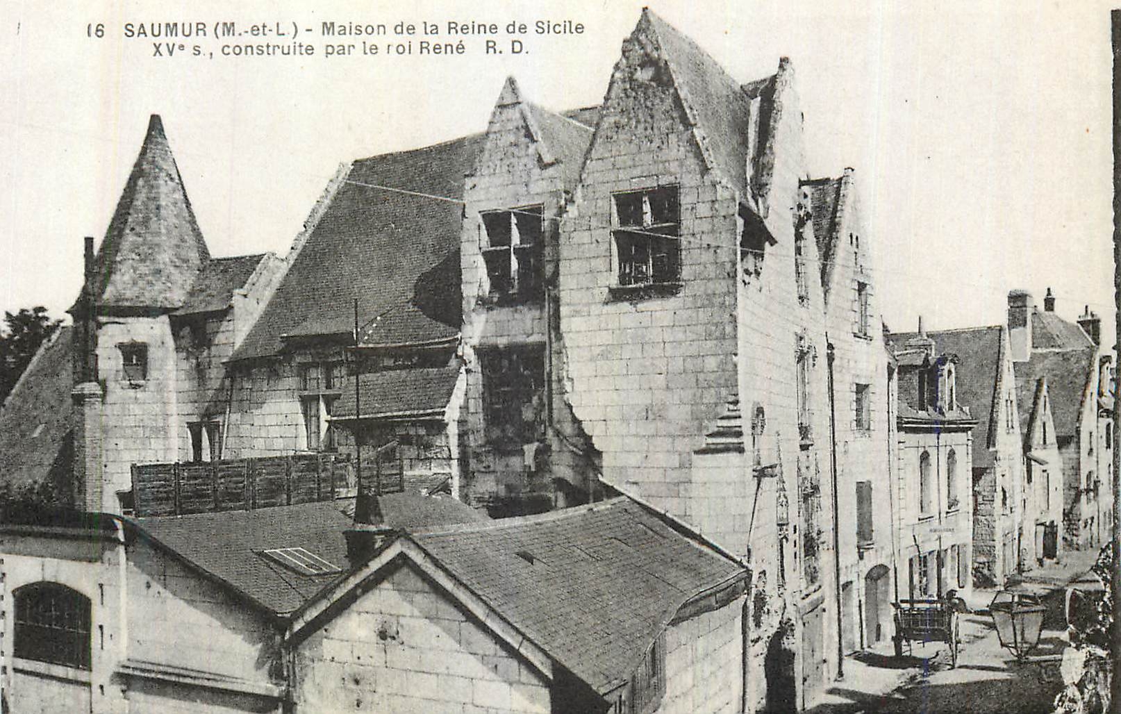 CPA Saumur (M et L) Maison de la Reine de Sicile XVe S Construite par le Roi Rene