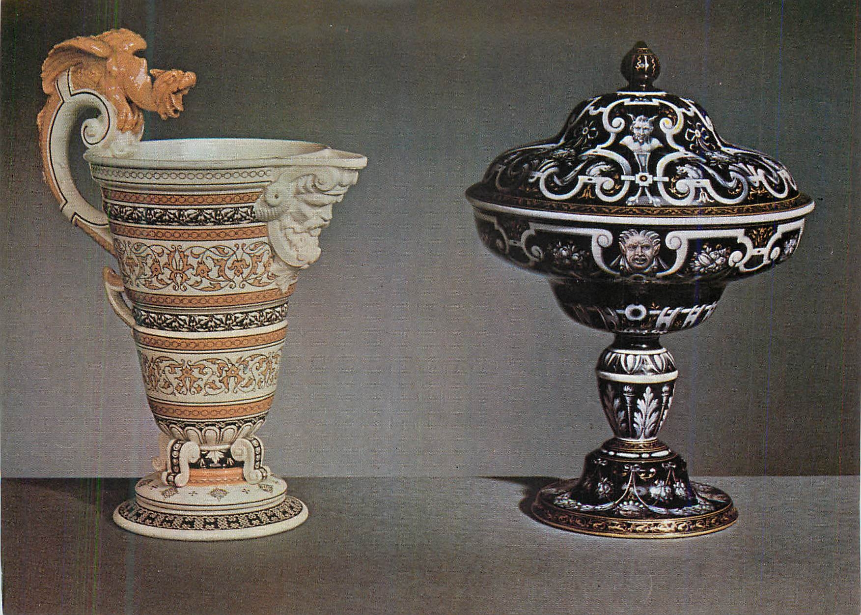 CPM Victoria and Albert Museum Ewer Taza and Cover