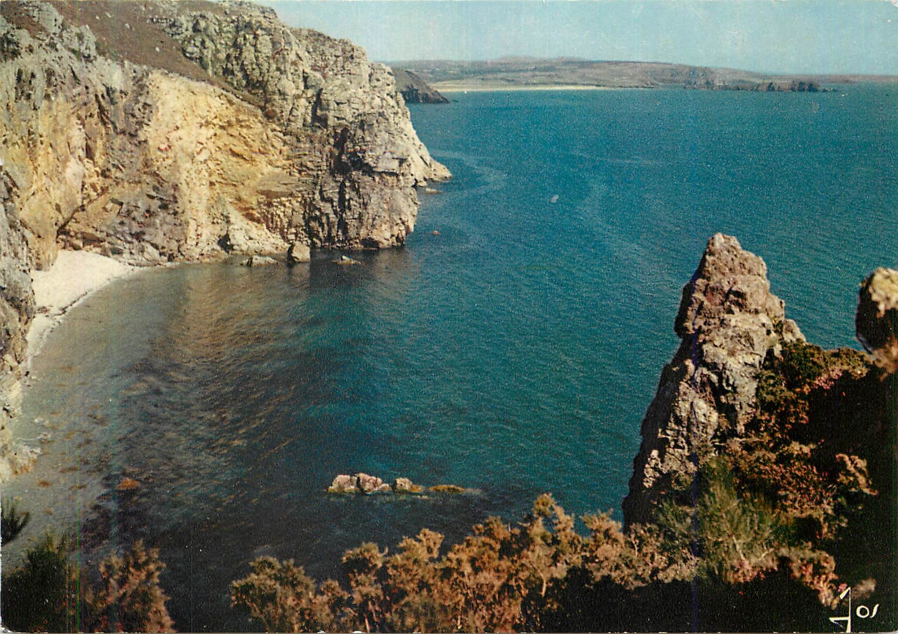 CPA Falaises de Morgat et de l'Aber la Bretagne en Couleurs