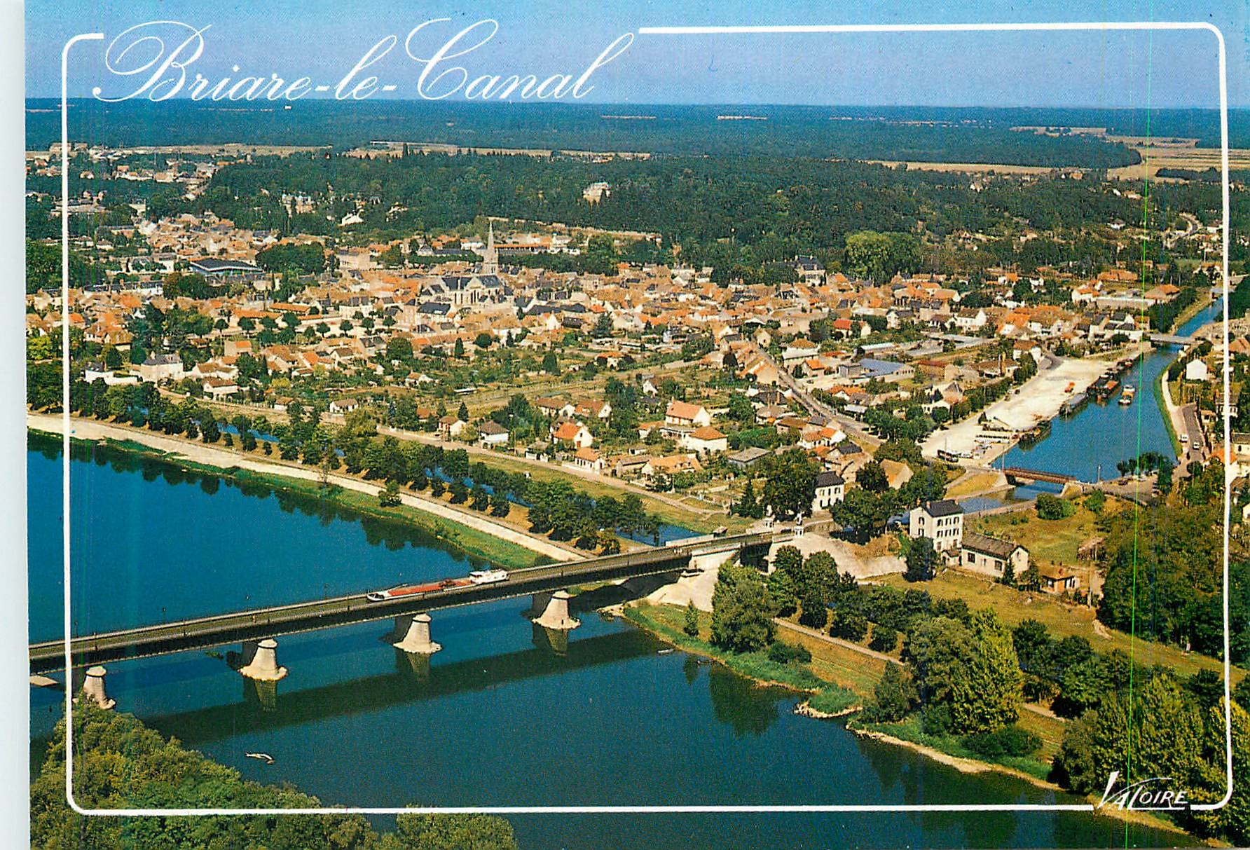 CPA Briare le Canal (Loiret) les Merveilles du Val de Loire