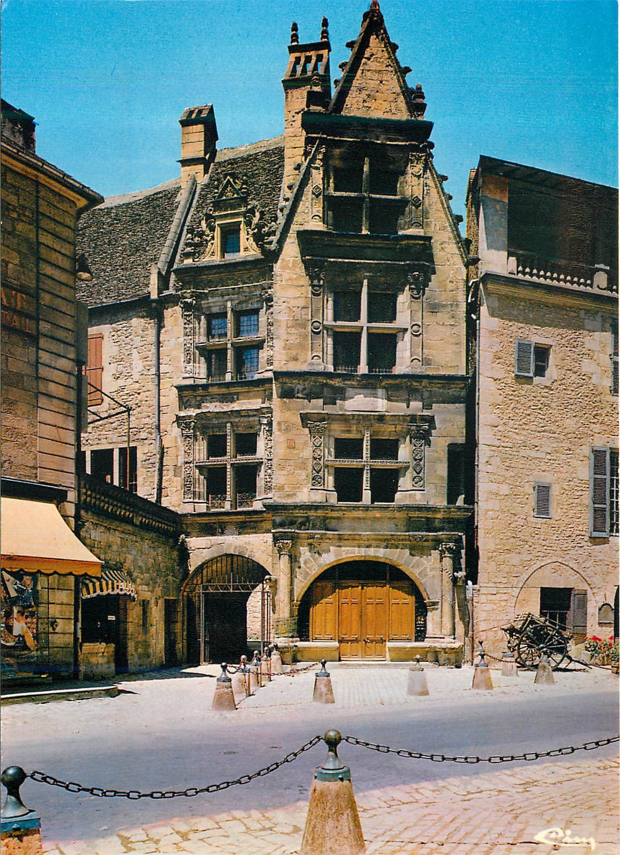 CPM Sarlat (Dordogne) Capitale du Perigord Noir
