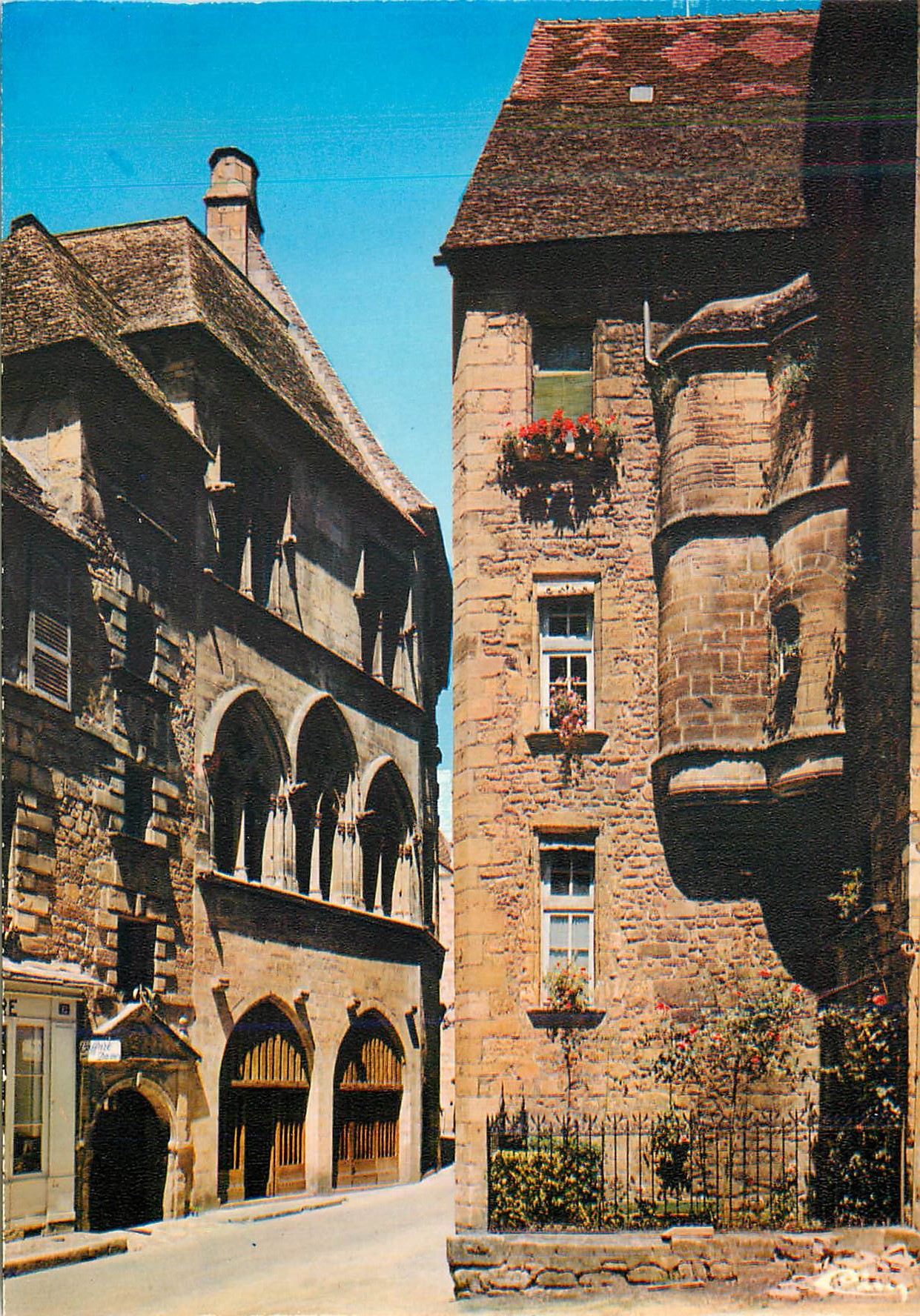 CPM Sarlat (Dordogne) Capitale du Perigord Noir
