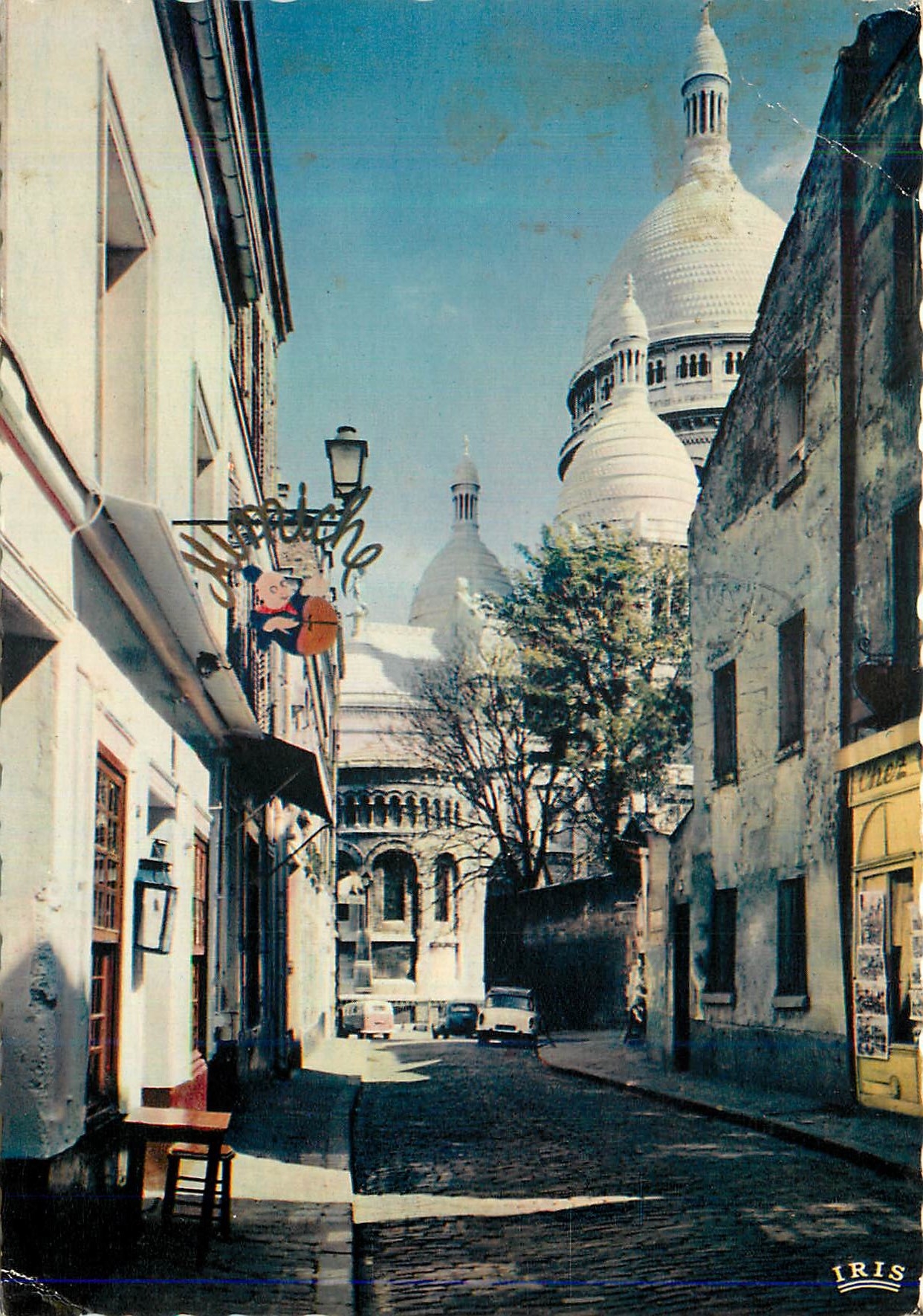 CPM Paris Rue du Chevelier de la Barre