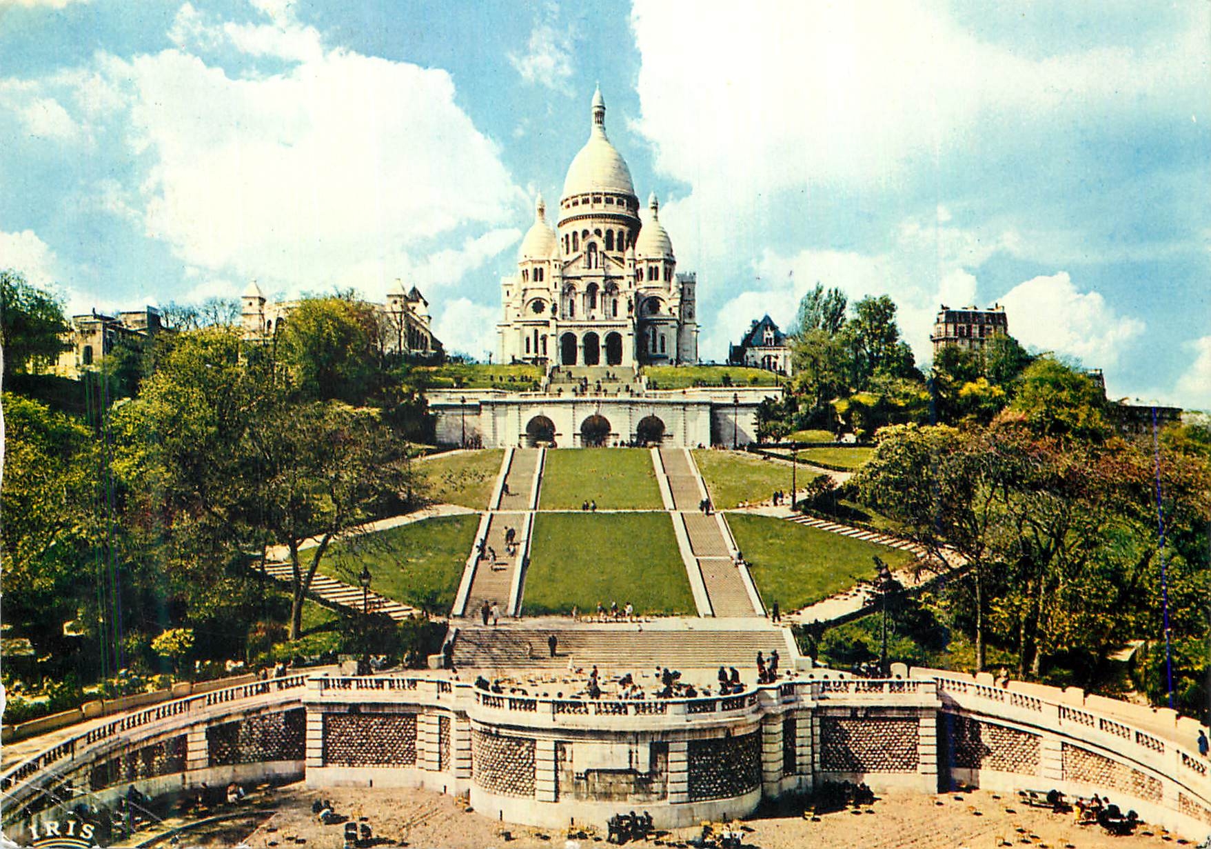CPM Paris La Basilique du Sacre Coeur de Montmartre