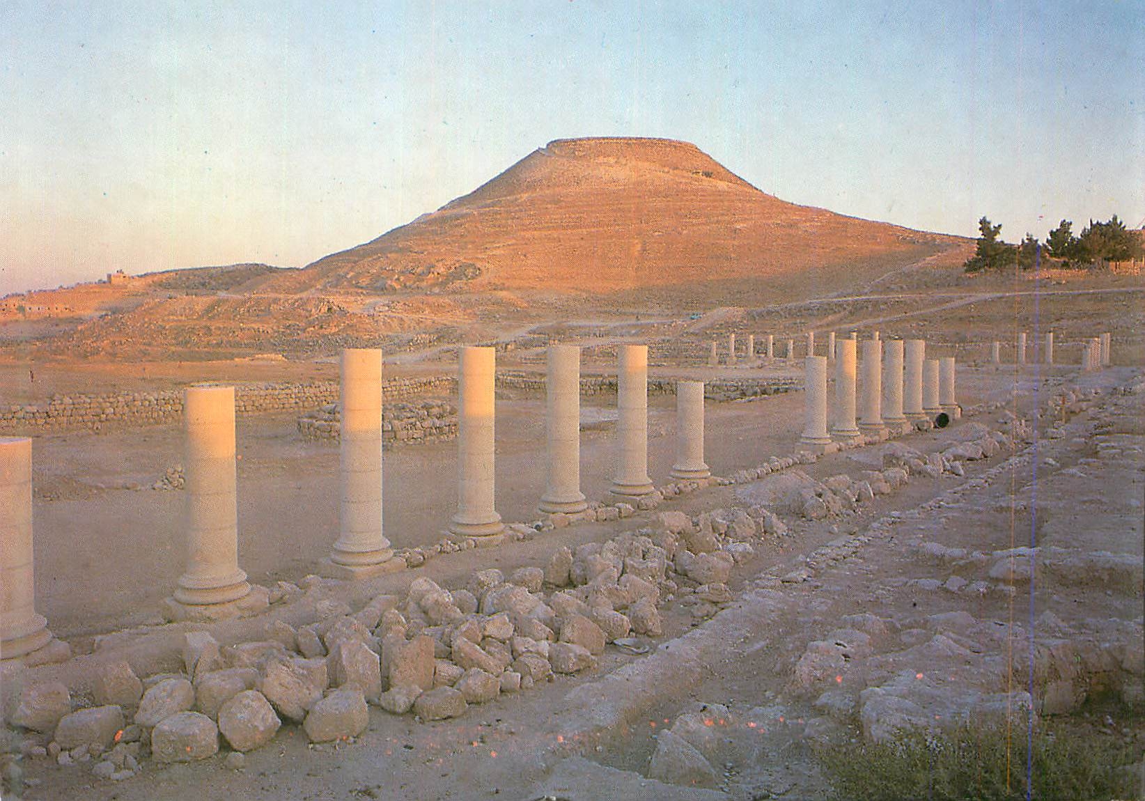 Herodium - Ruines de l'ancien palais de Hérode — BETHLEHEM - Herodium