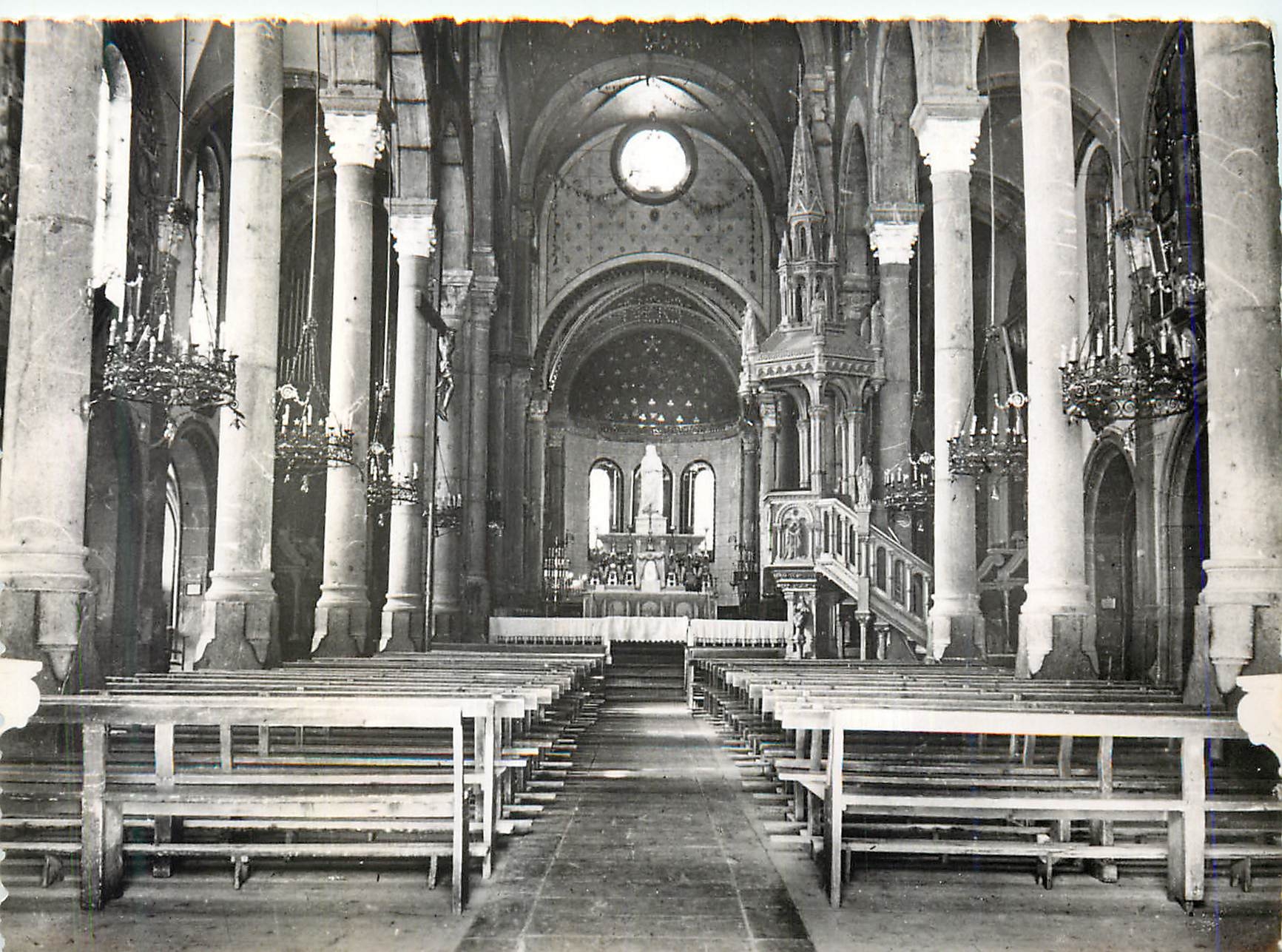 Intérieur de la Basilique — Pèlerinage de Notre-Dame de La Salette — Sanctuaire de La Salette