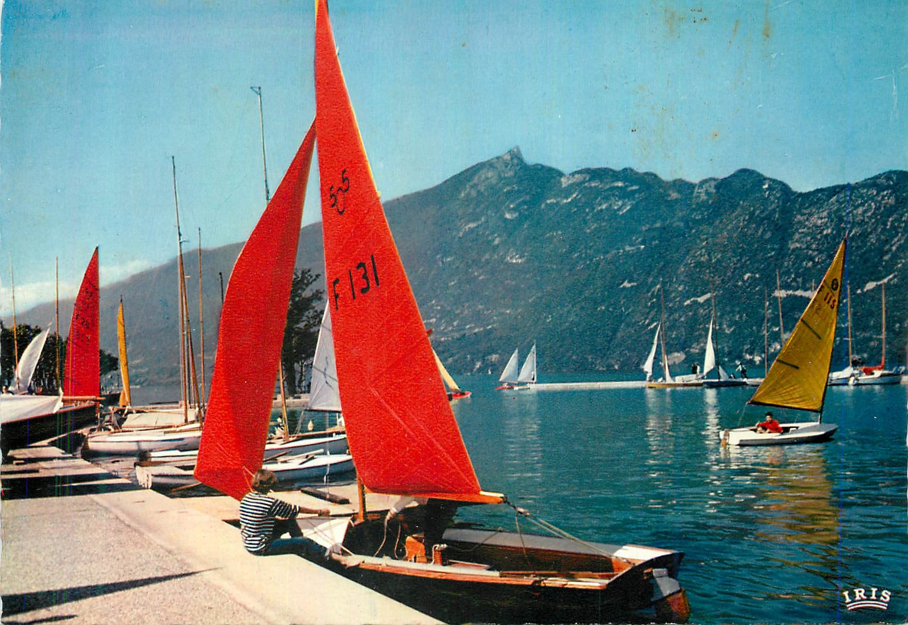 CPM Aix les Bains Regates au Grand Port Panorama sur la Dent du Chat Bateaux