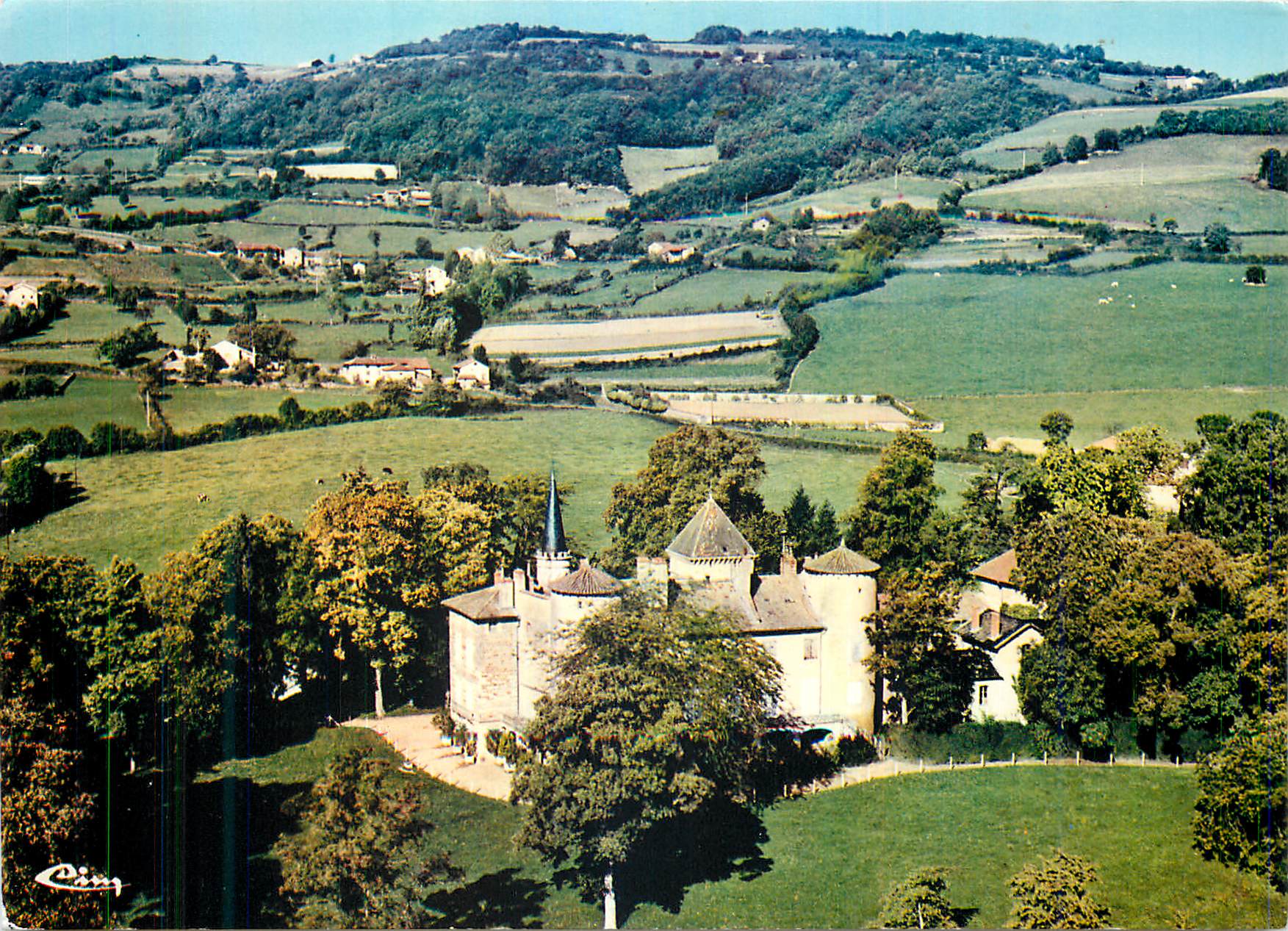 Château de Lamartine — Vue aérienne — Souvenirs de Lamartine, éditeur Combier Imprimeur Mâcon, n° 35.000