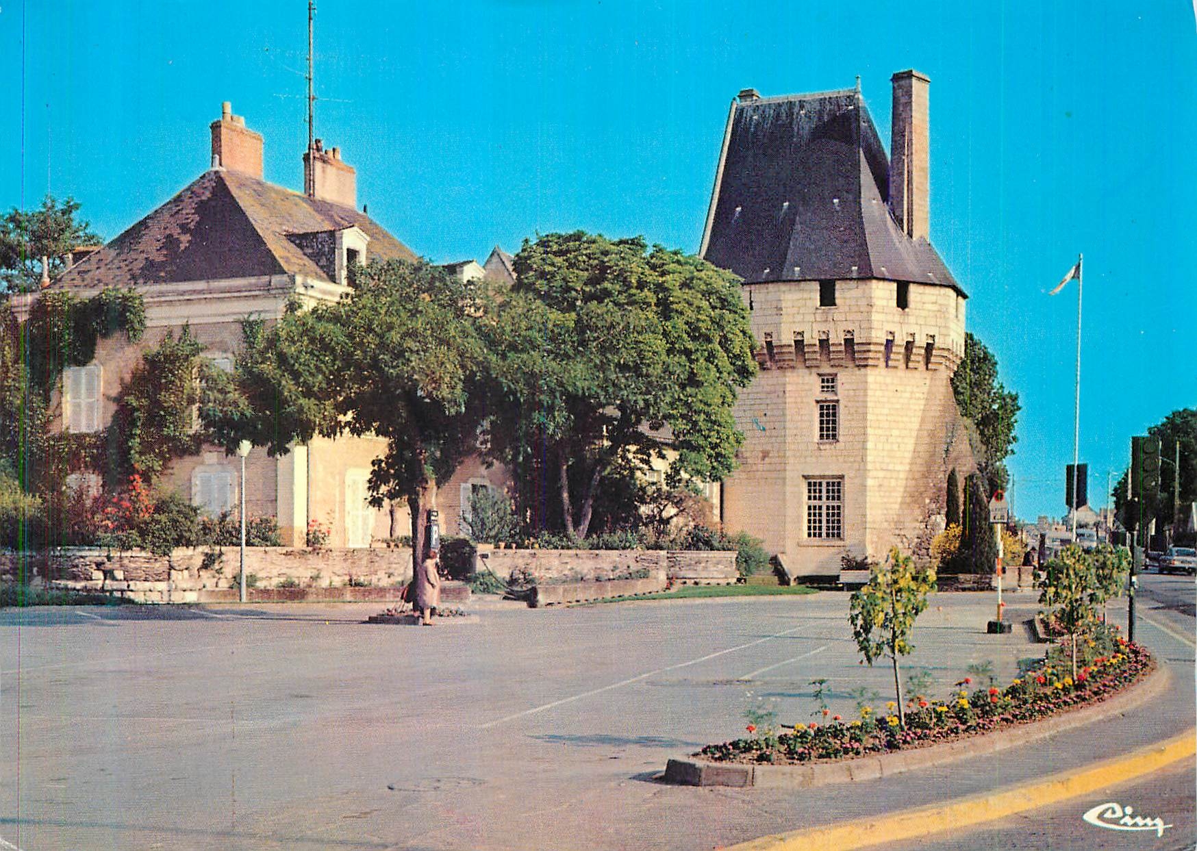 CPA Les Ponts de Ce (M et L) le Vieux Chateau