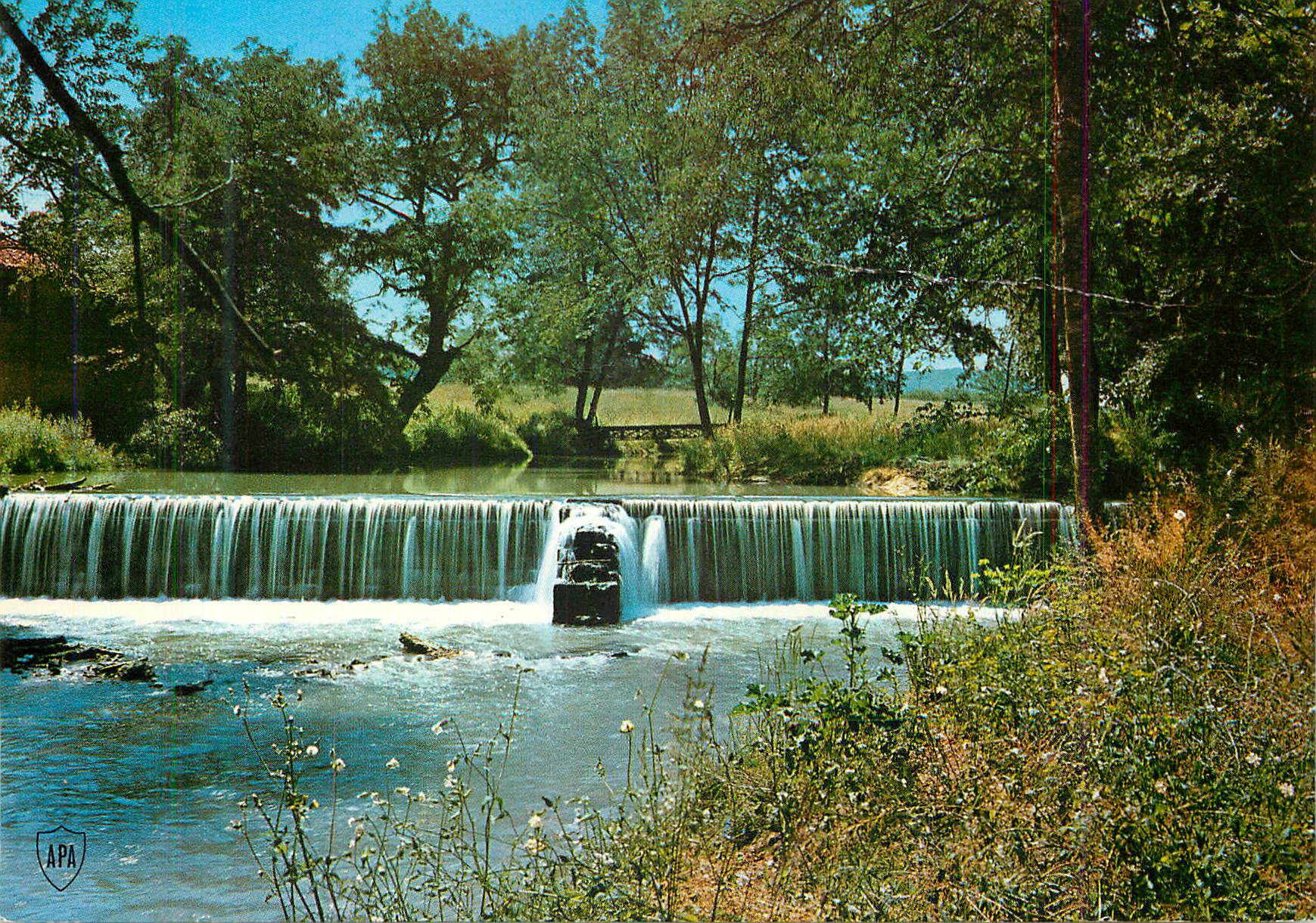 Cascade de la Vézère — APA — n° de série non visible