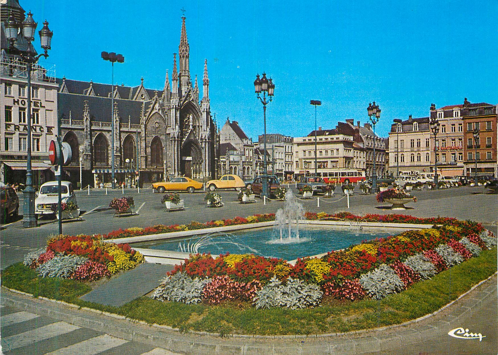 CPM Roubaix (Nord) Grand'PLace de Roubaix Eglise St Martin