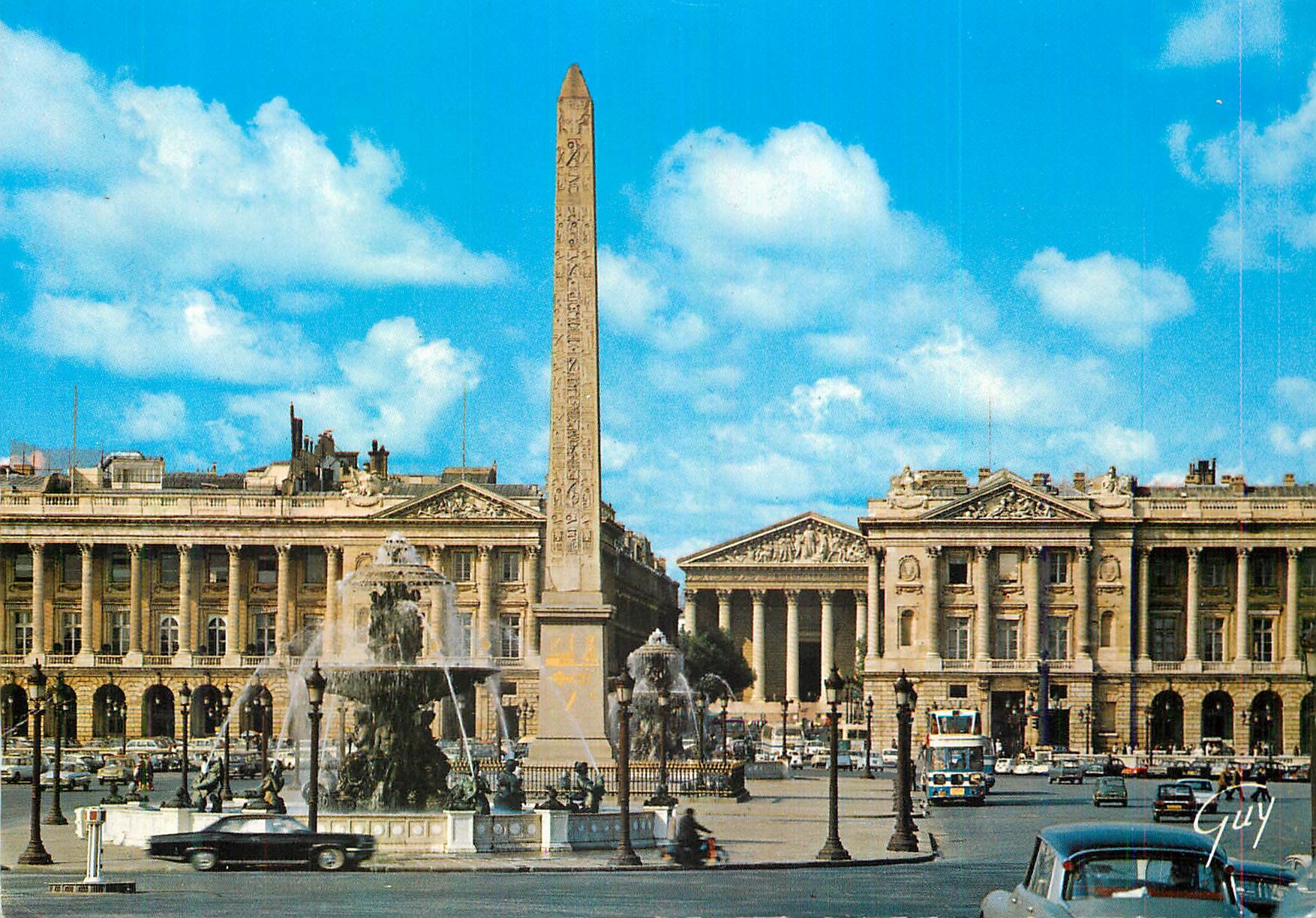 CPM Paris et ses Merveilles La Place de la Concorde au Centre L'Obelisque de Louqsor