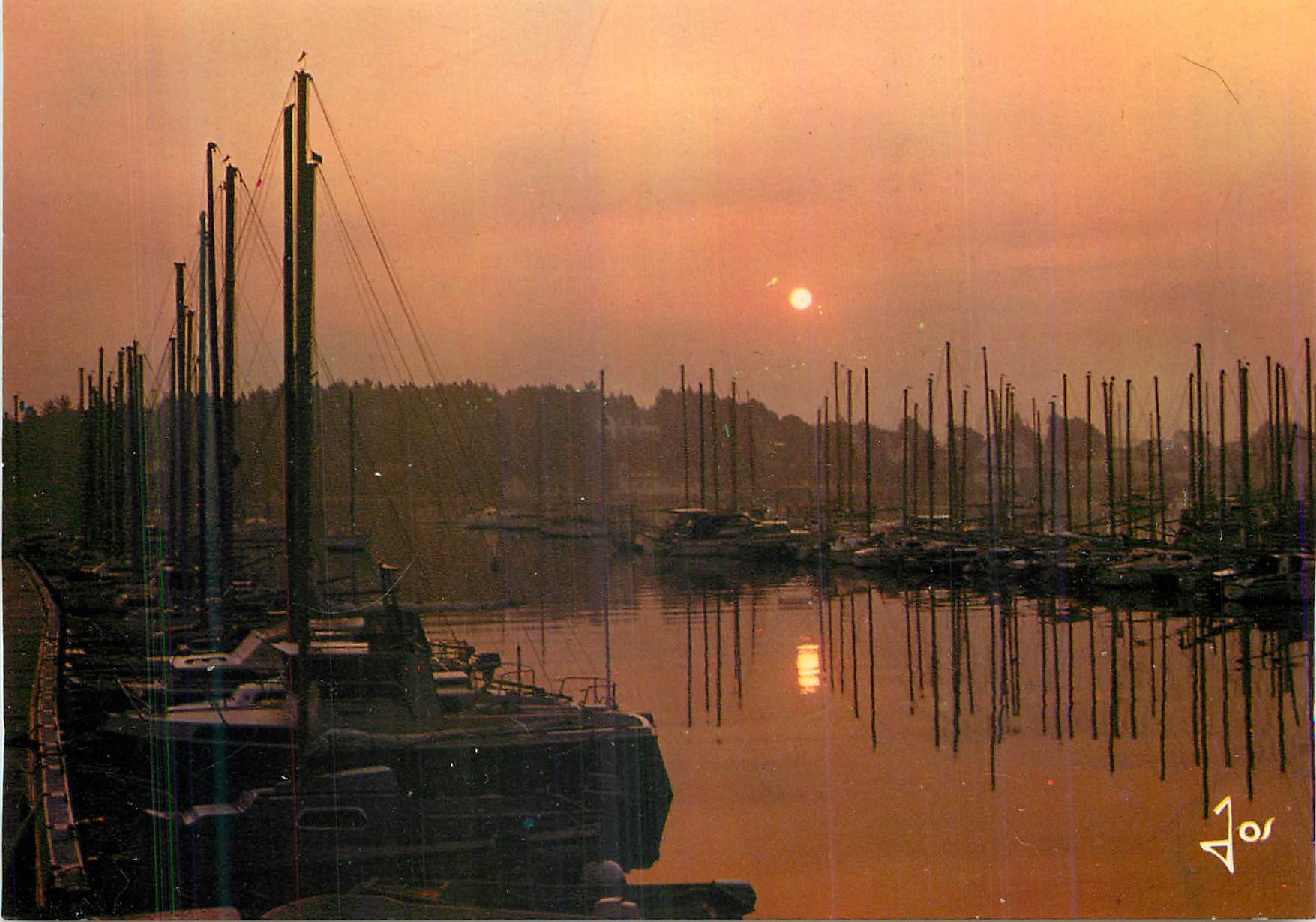 Le port de plaisance à Trinité-sur-Mer — Reflet du soleil — Éditions d'Art JOS