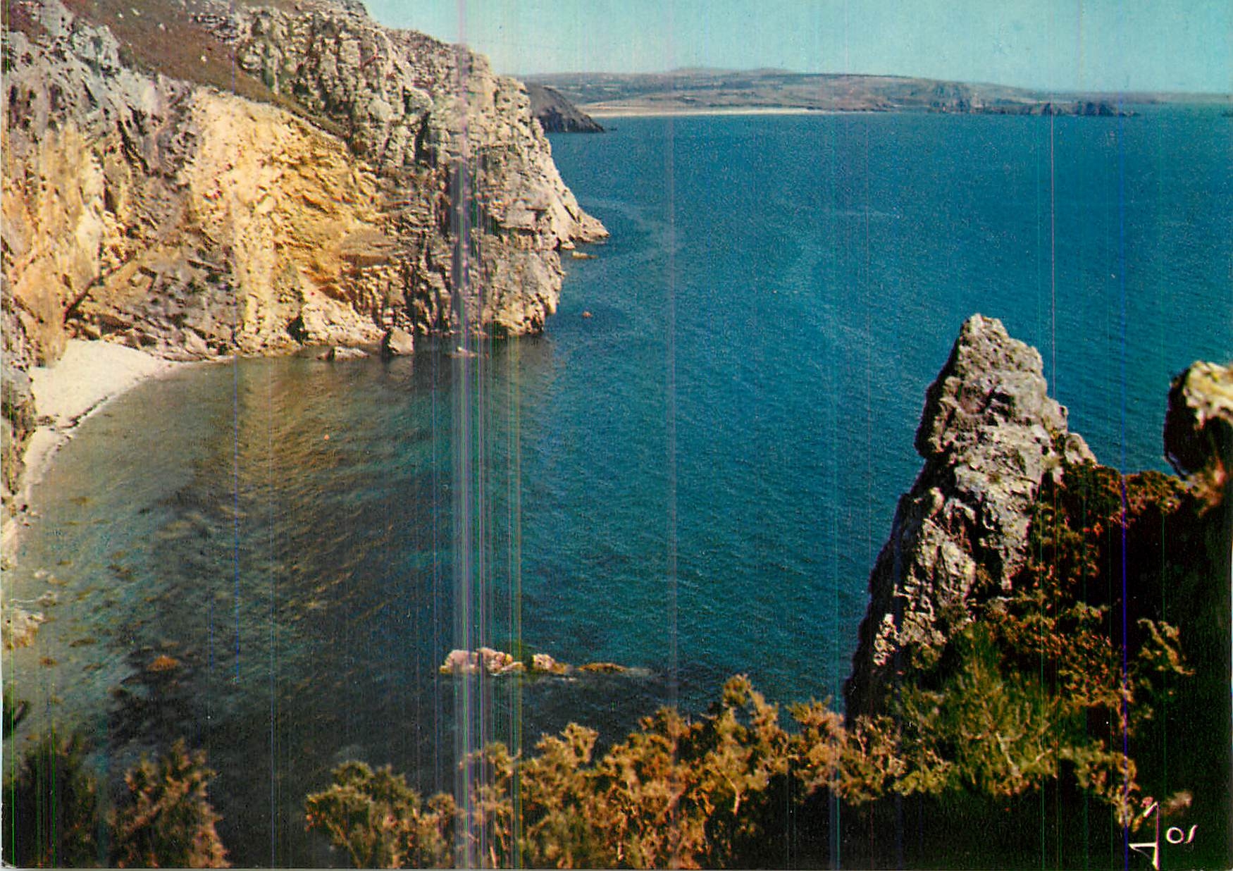 CPM Falaises de Morgat et de l'Aber La Bretagne en Couleurs