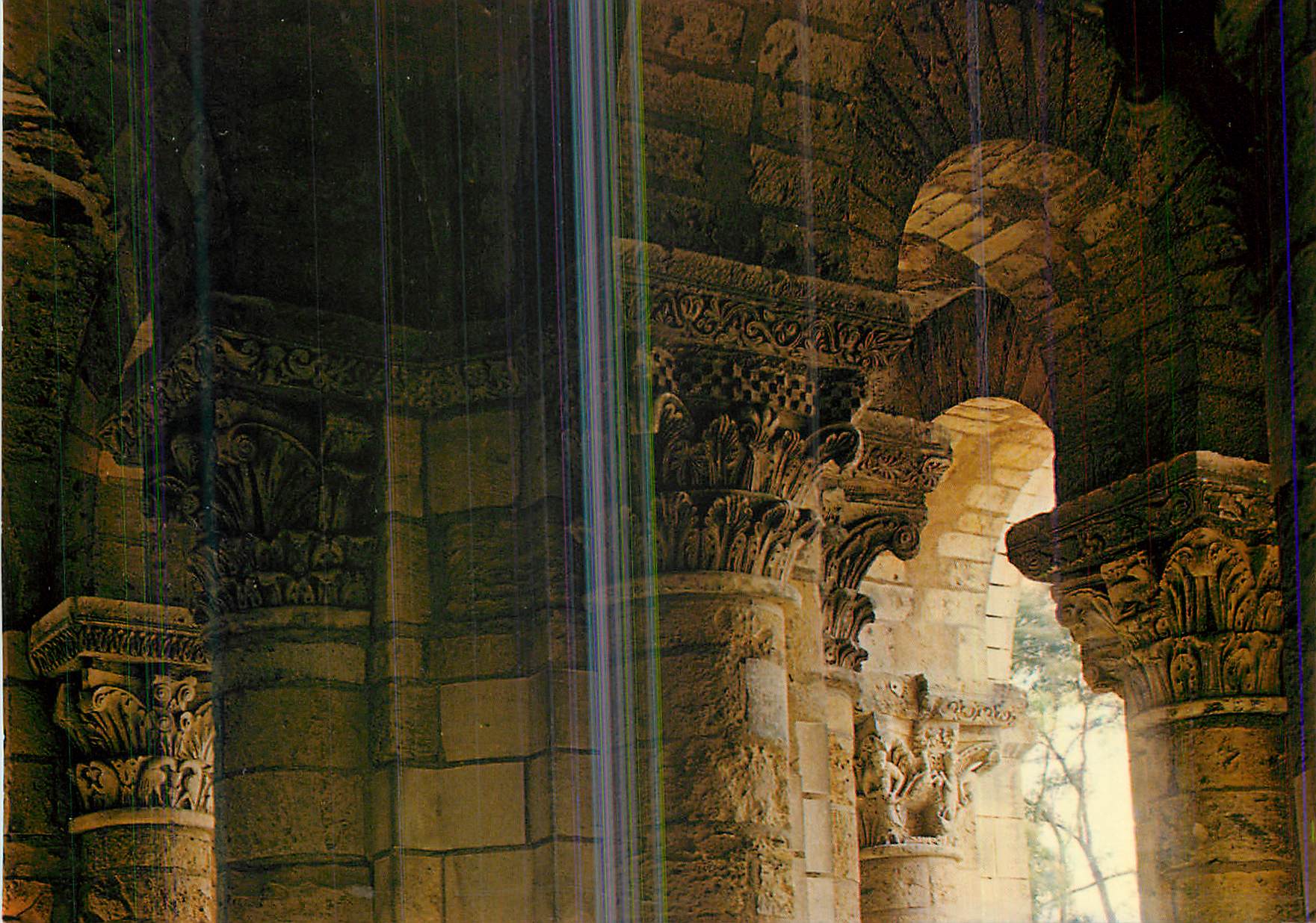 Basilique de SAINT-BENOIT-SUR-LOIRE — Chapiteaux de la Tour-Porche — Éditions GAUD