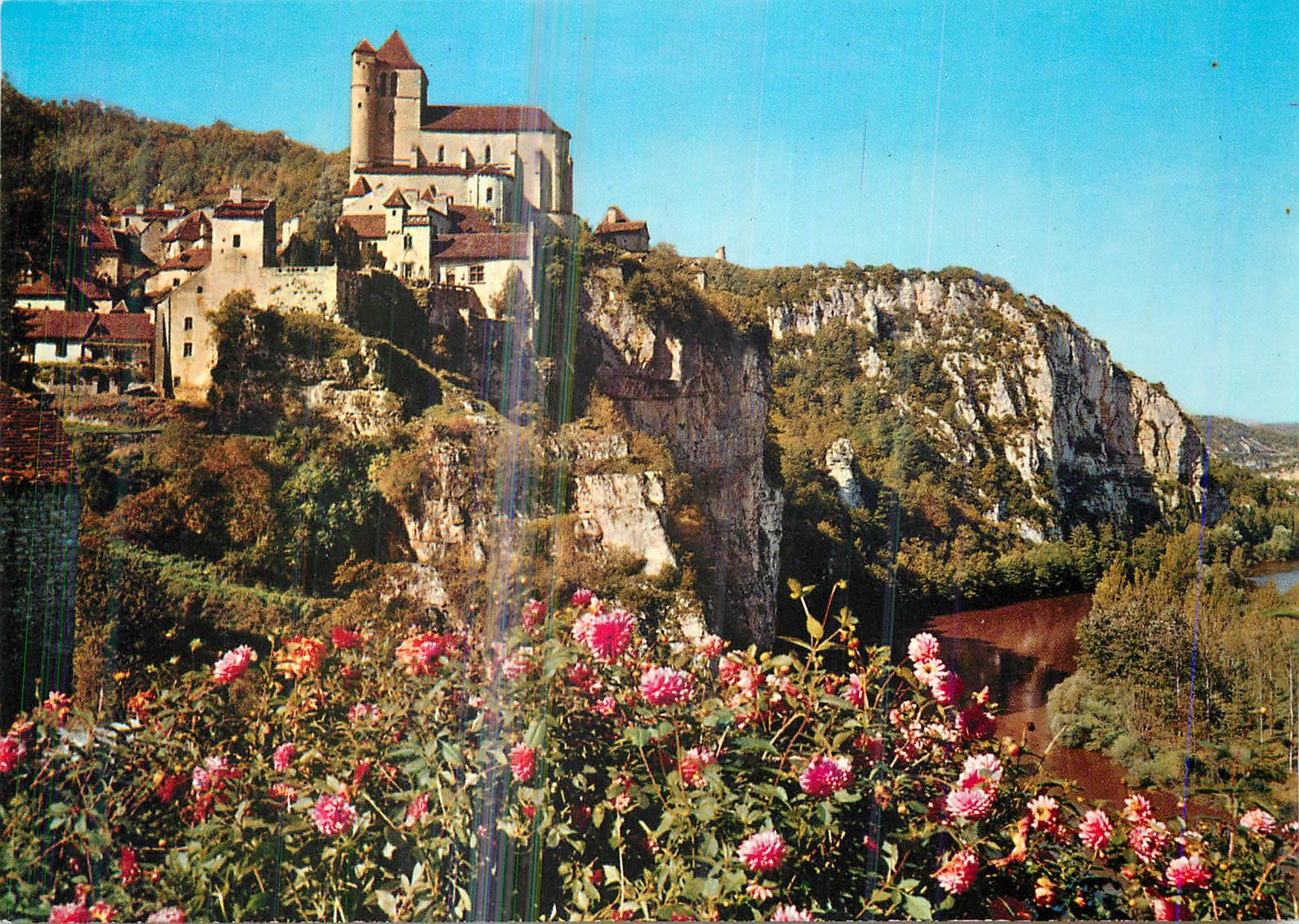 Saint-Cirq-Lapopie — Premier village de France — Société des Cartes Postales APAPOUX AS DE CŒUR