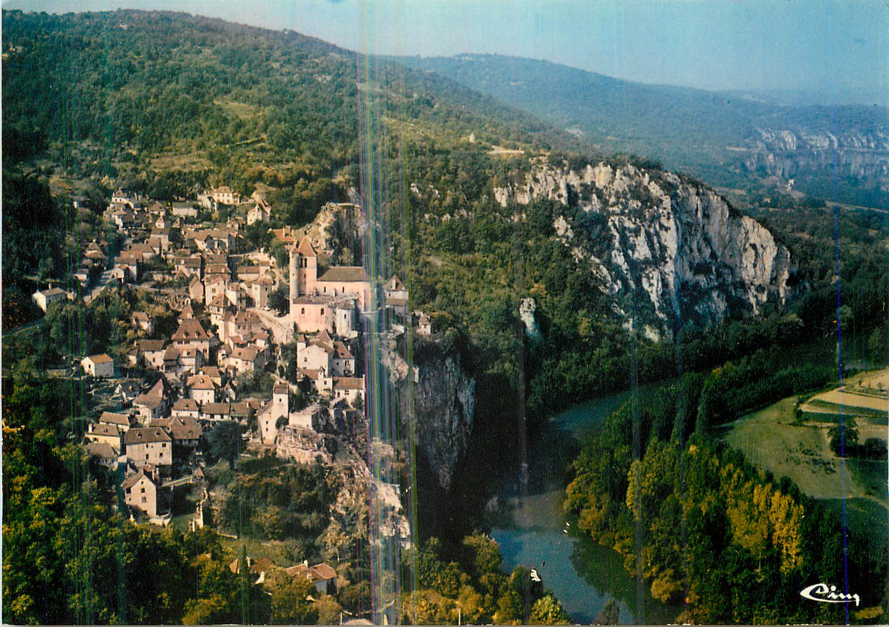 St-Cirq-Lapopie — Dorf klassifiziert als 'Erstes Dorf Frankreichs' — Comibier Imprimeur Mâcon