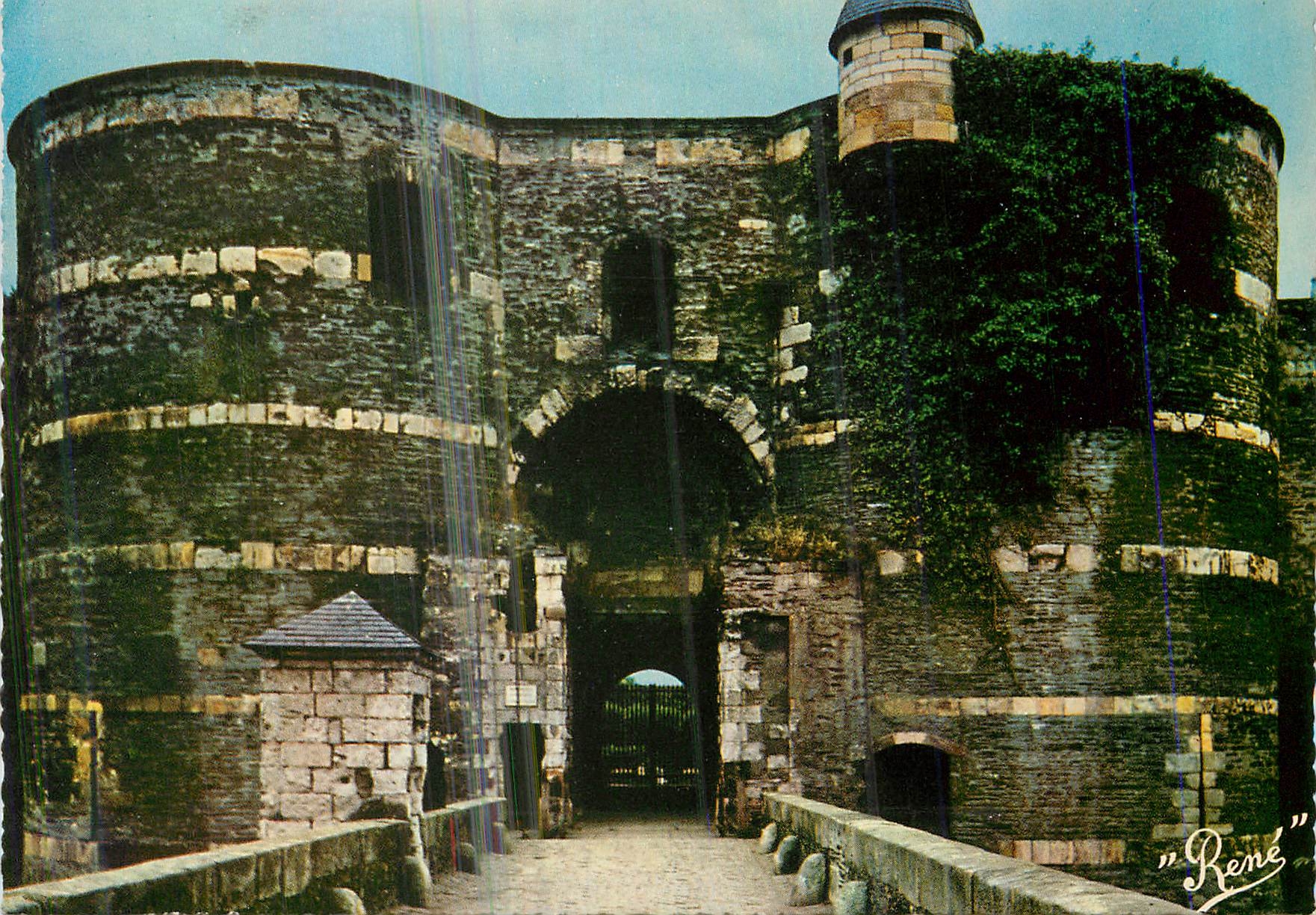 CPM Angers (M L) Le Chateau Poterne d'Entree Porte Nord