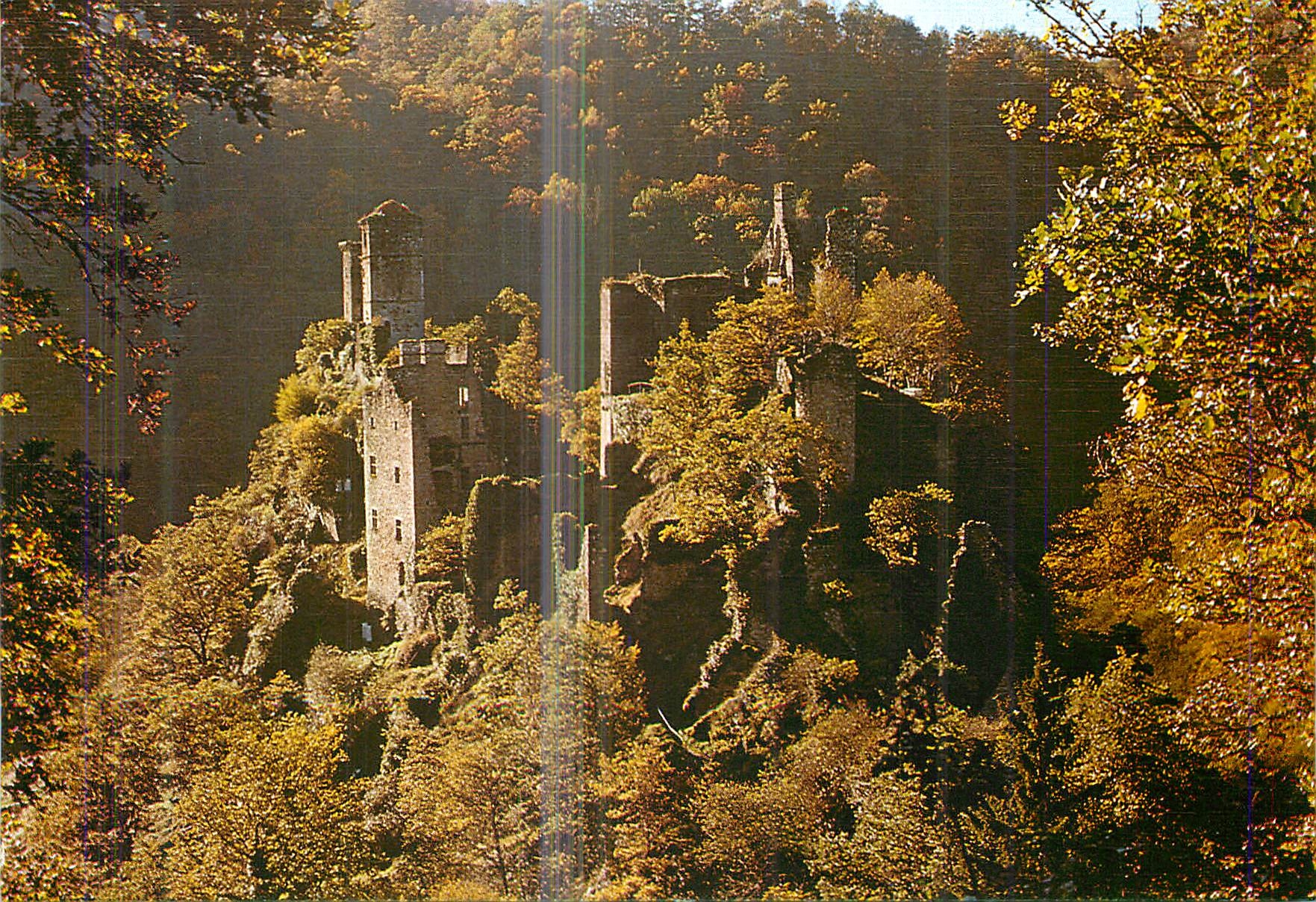 Les Ruines de Merle — Cité féodale (XIIe et XVe siècles) surplombant la Maronne — Edition de Luxe, Photo Editions BOS