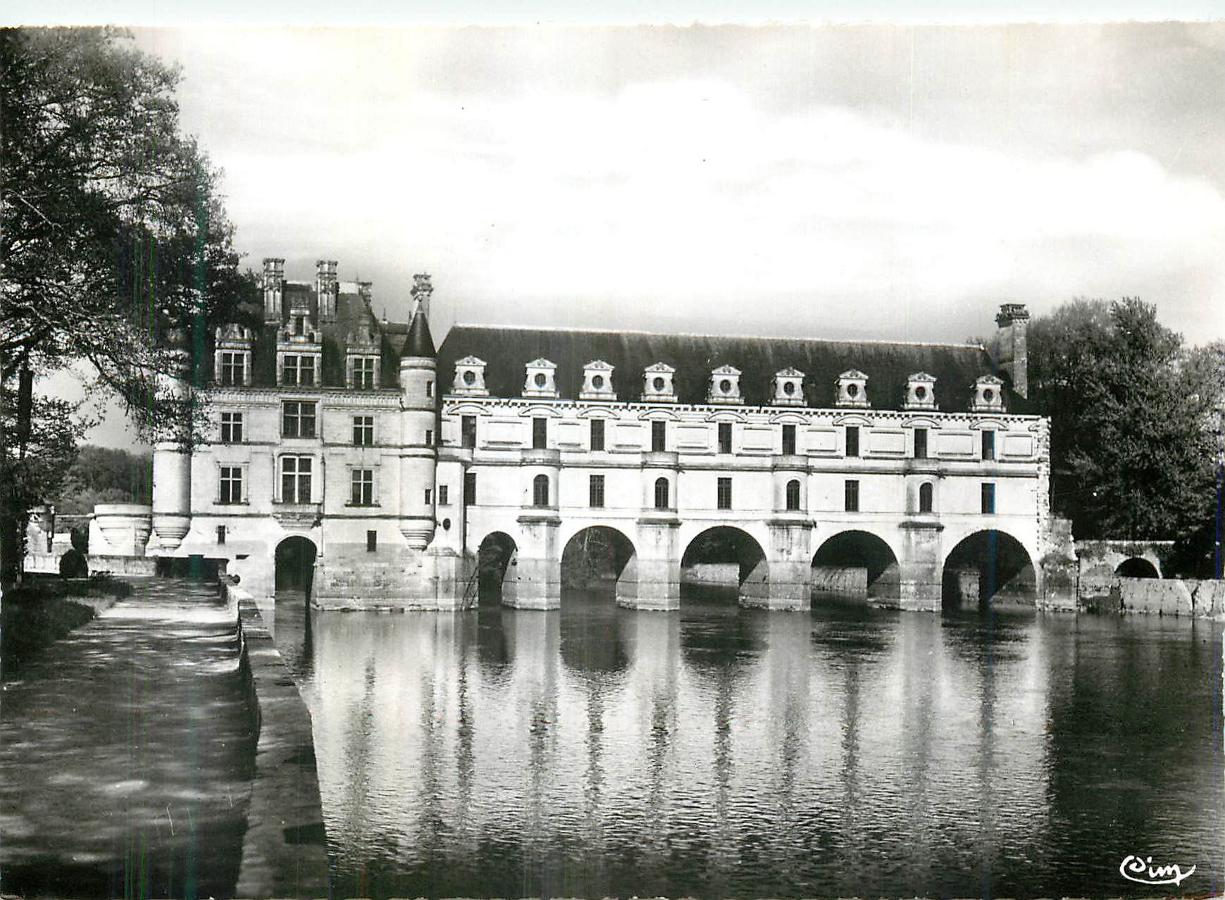 CPM Chenonceaux (I et L) le Chateau Facade Ouest Les Chateaux de la Loire en Touraine