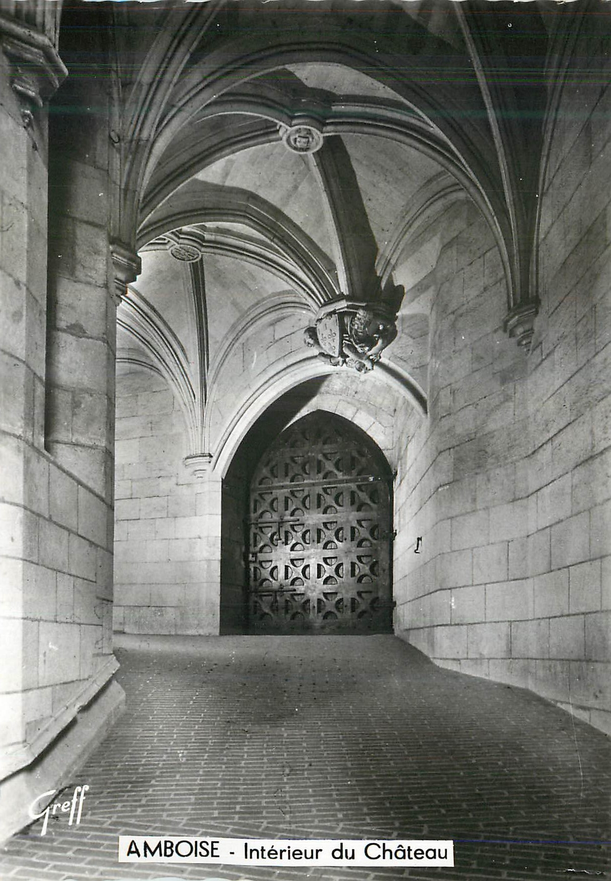 CPM Amboise (Indre et Loire) les Chateaux de la Loire Interieur de la Tour des Minimes (XVe s)