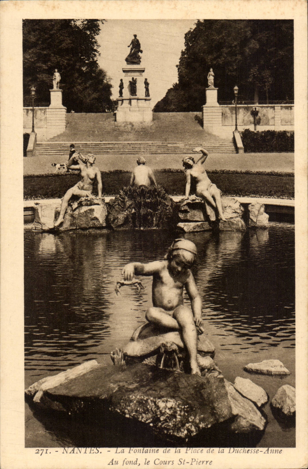 Nantes - La Fontaine de la Place de la Duchesse Anne CPA 