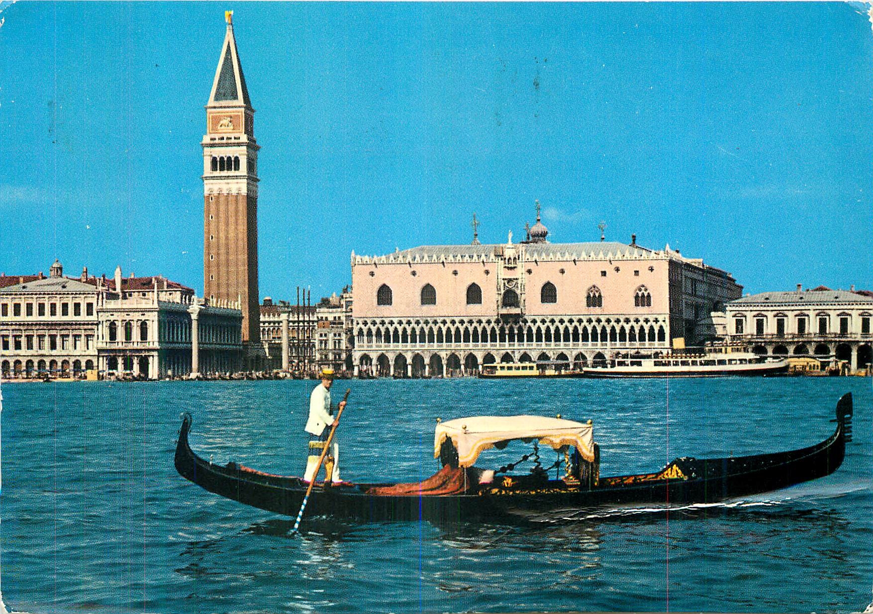 CPM Venezia Bassin St Marc et gondole Bateau