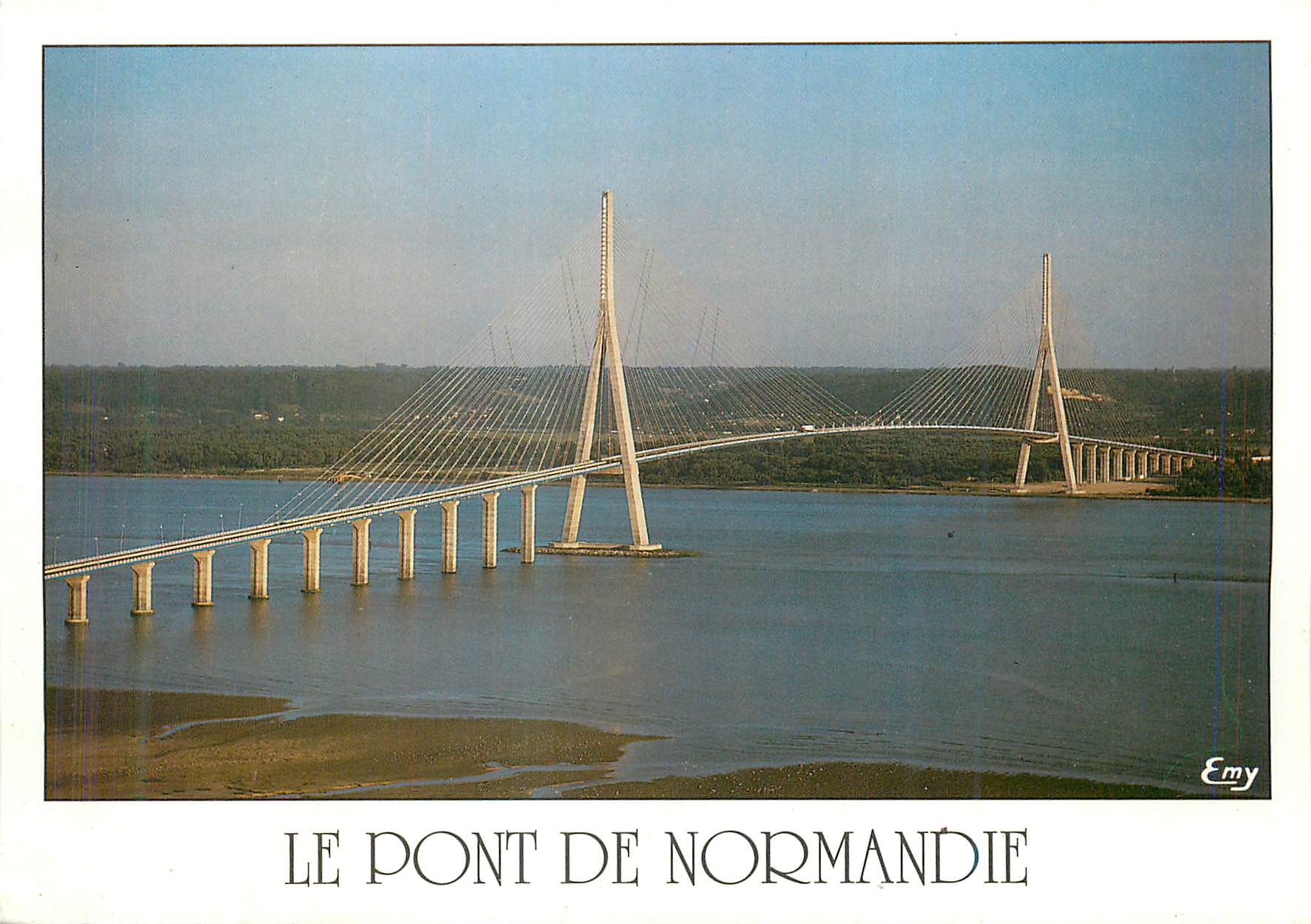 CPM Le Pont de Normandie Enjambe la Seine entre Le Havre et Honfleur