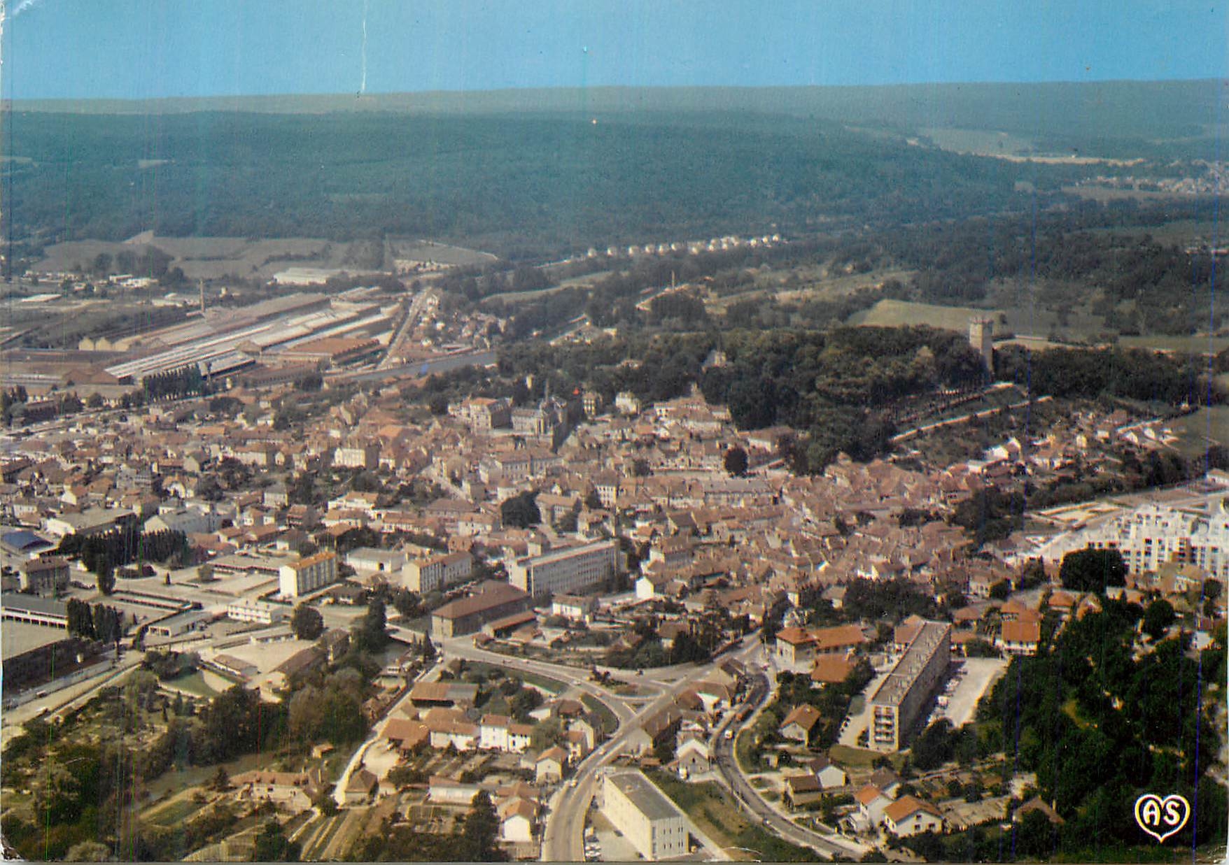 CPM La Bourgogne Pittoresque MontBard vue aerienne