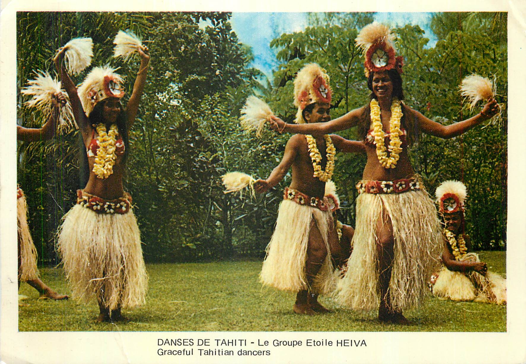 CPM Danses de Tahiti Le Groupe Etoile Heiva Graceful Tahitian dancers