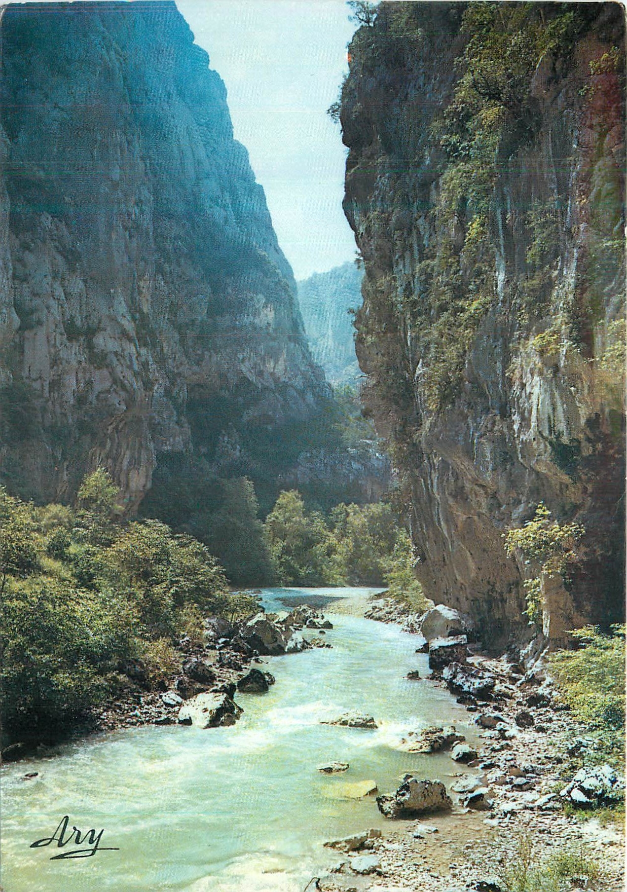 Gorges du Verdon — Effet de lumière dans le fond des falaises du Bauchet — Édition TARY