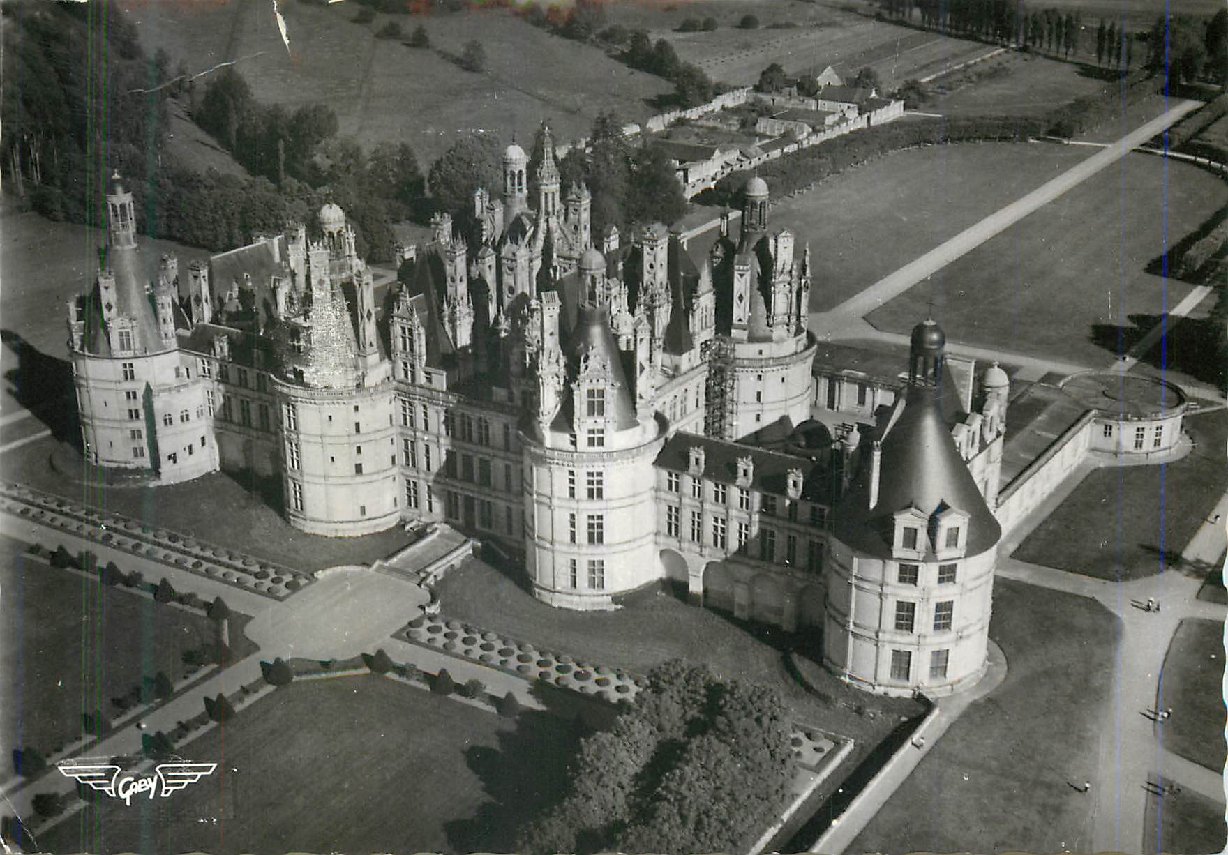 Chambord — Détails des Cheminées — Éditions Artaud Père & Fils