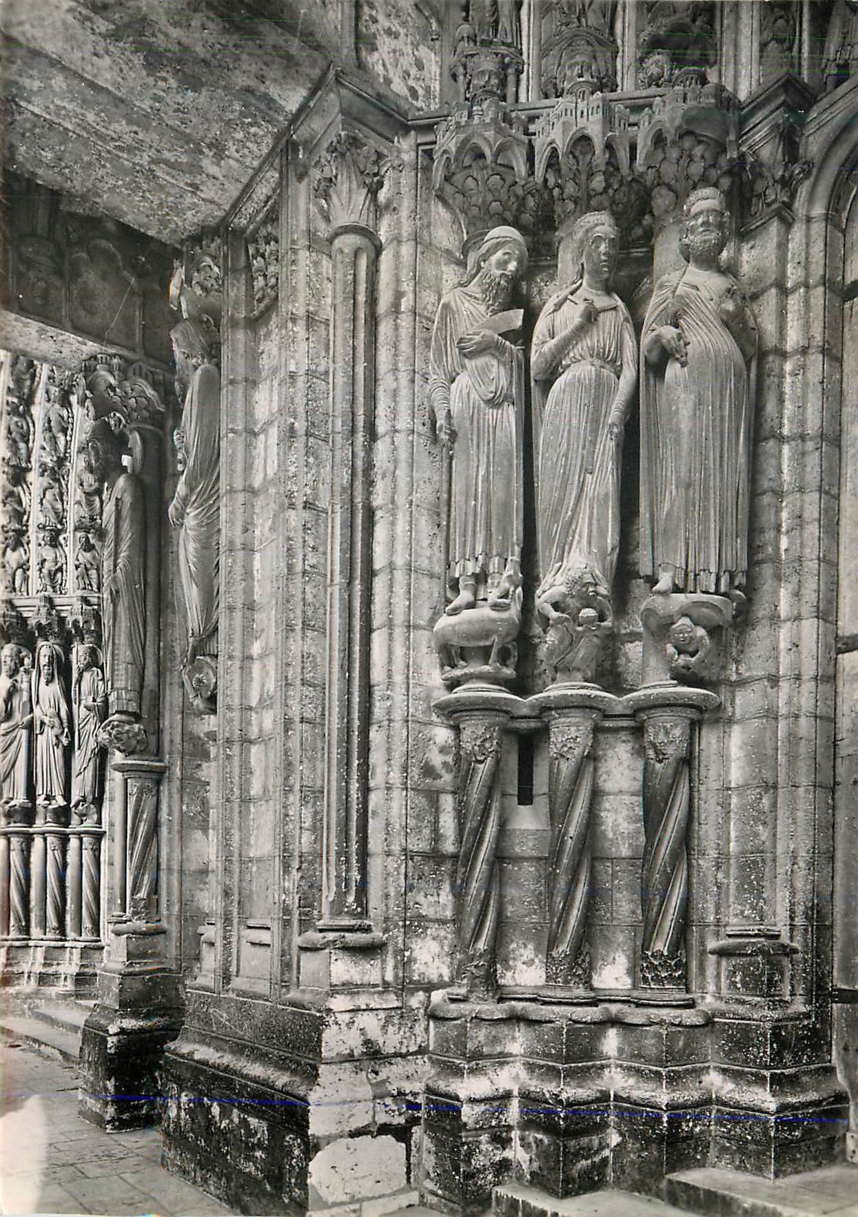 CPM Chartes (E et L)La Cathedrale Notre Dame (XIIe XVIe s)Portail nord