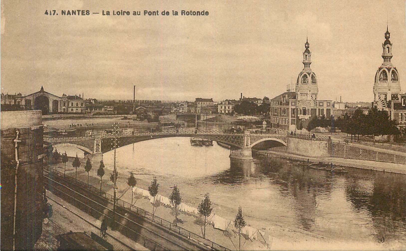 CPA Nantes La Loire au Pont de la Rotonde