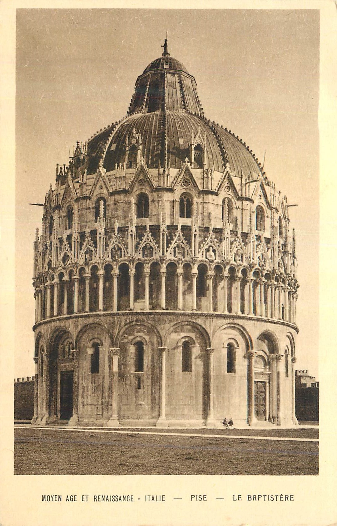 CPA Moyen Age et Renaissance Italie Pise Le Baptistere